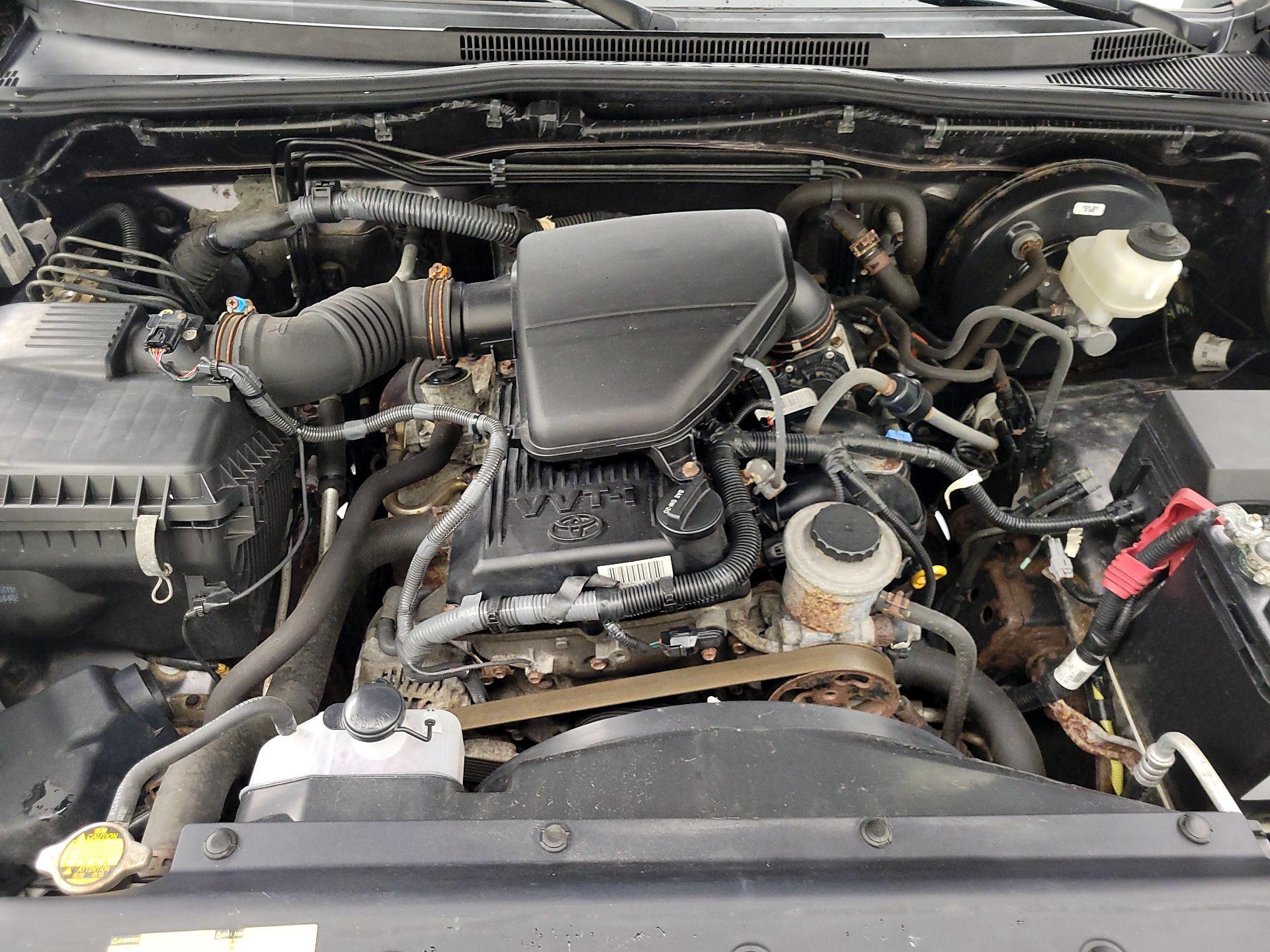 Thumbnail: 2013 Toyota Tacoma - 20