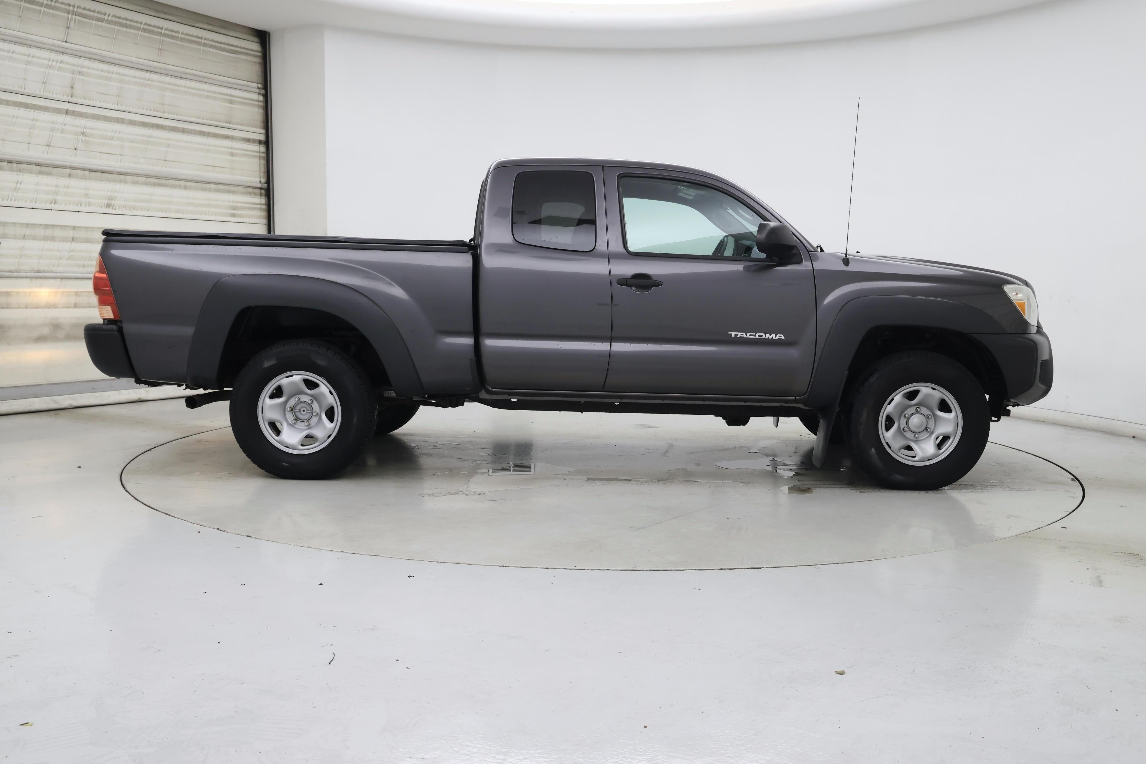 Thumbnail: 2013 Toyota Tacoma - 7