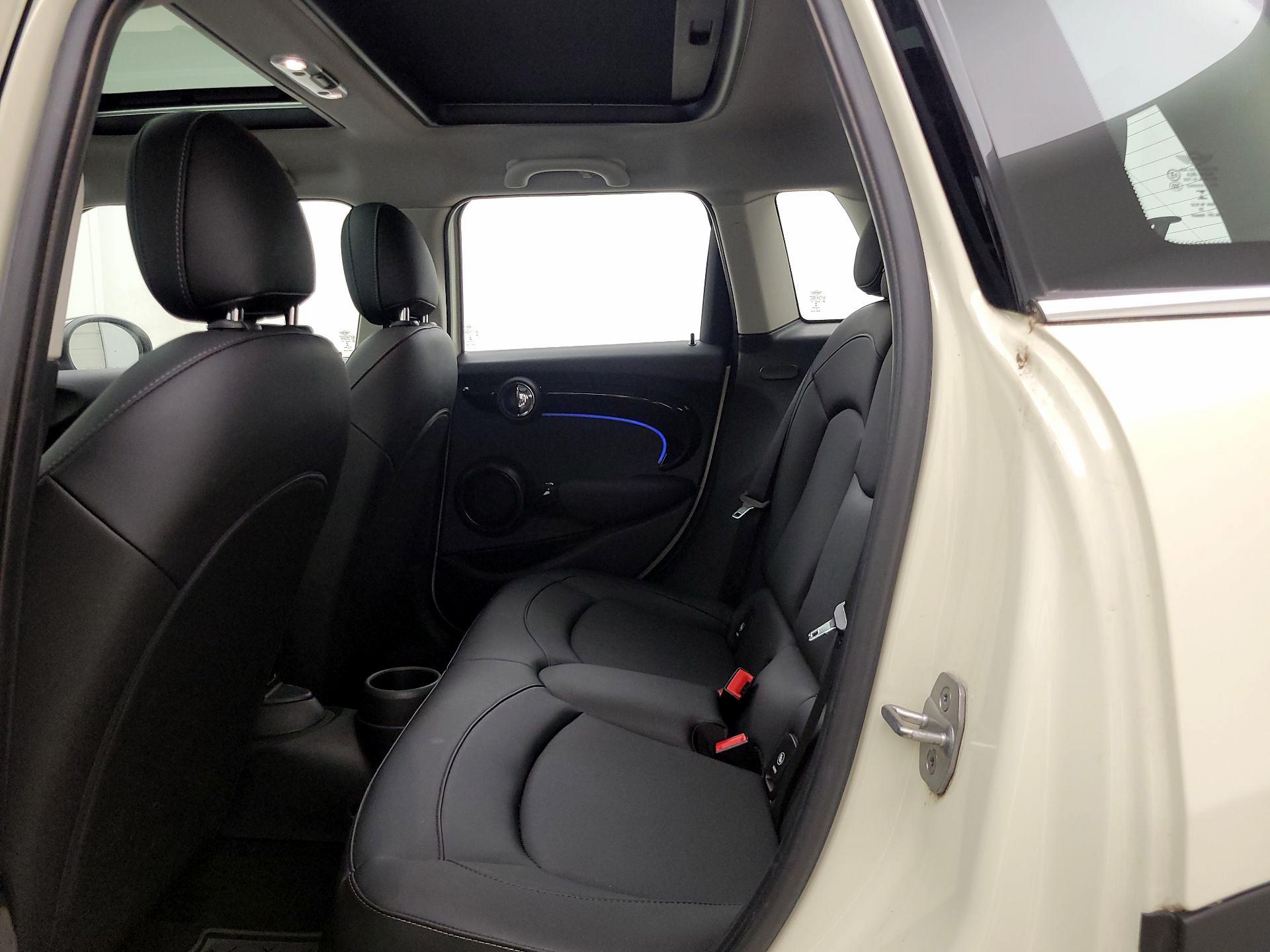 Thumbnail: 2023 MINI Cooper Hardtop - 20