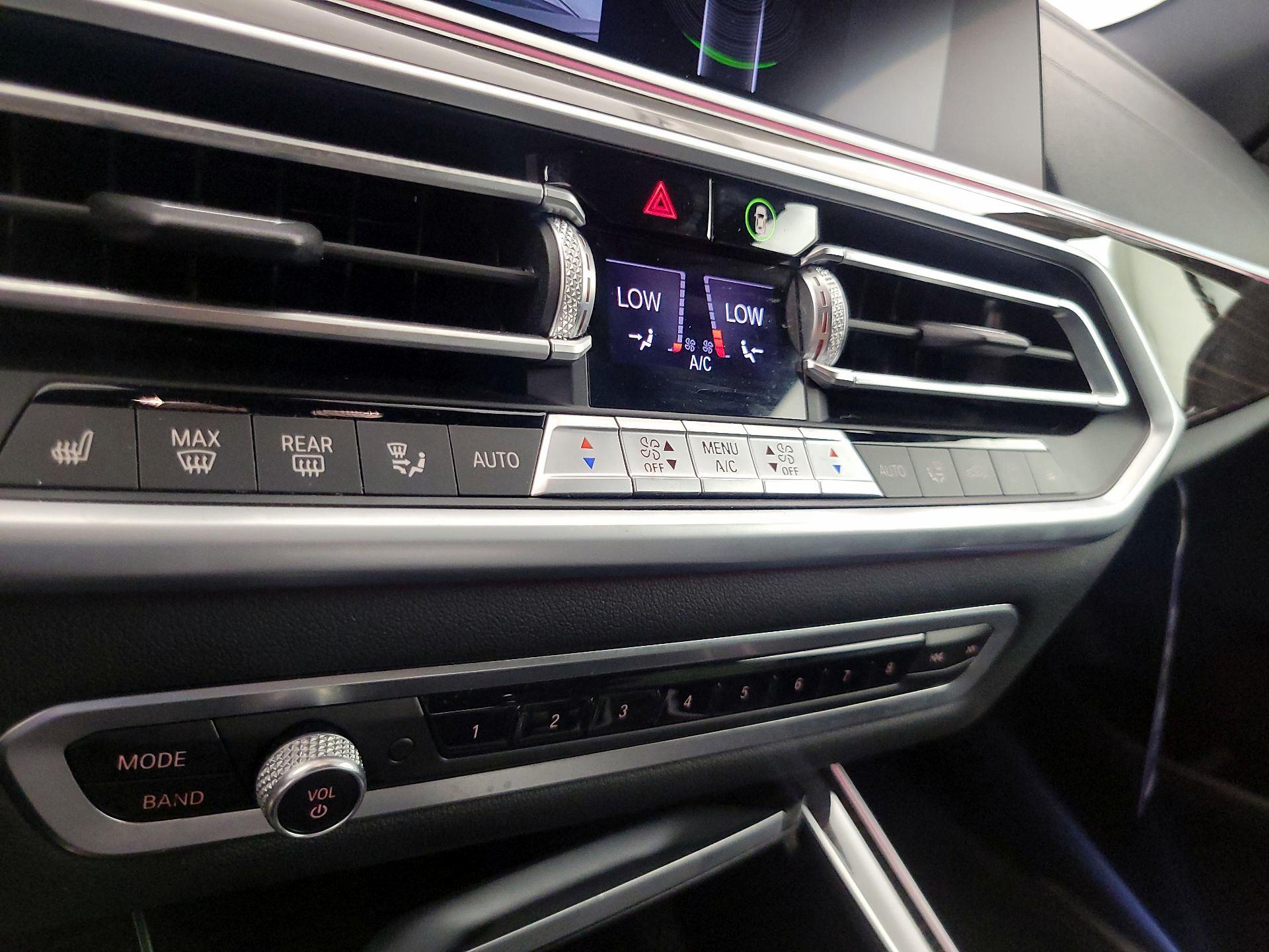 Thumbnail: 2021 BMW X5 - 17