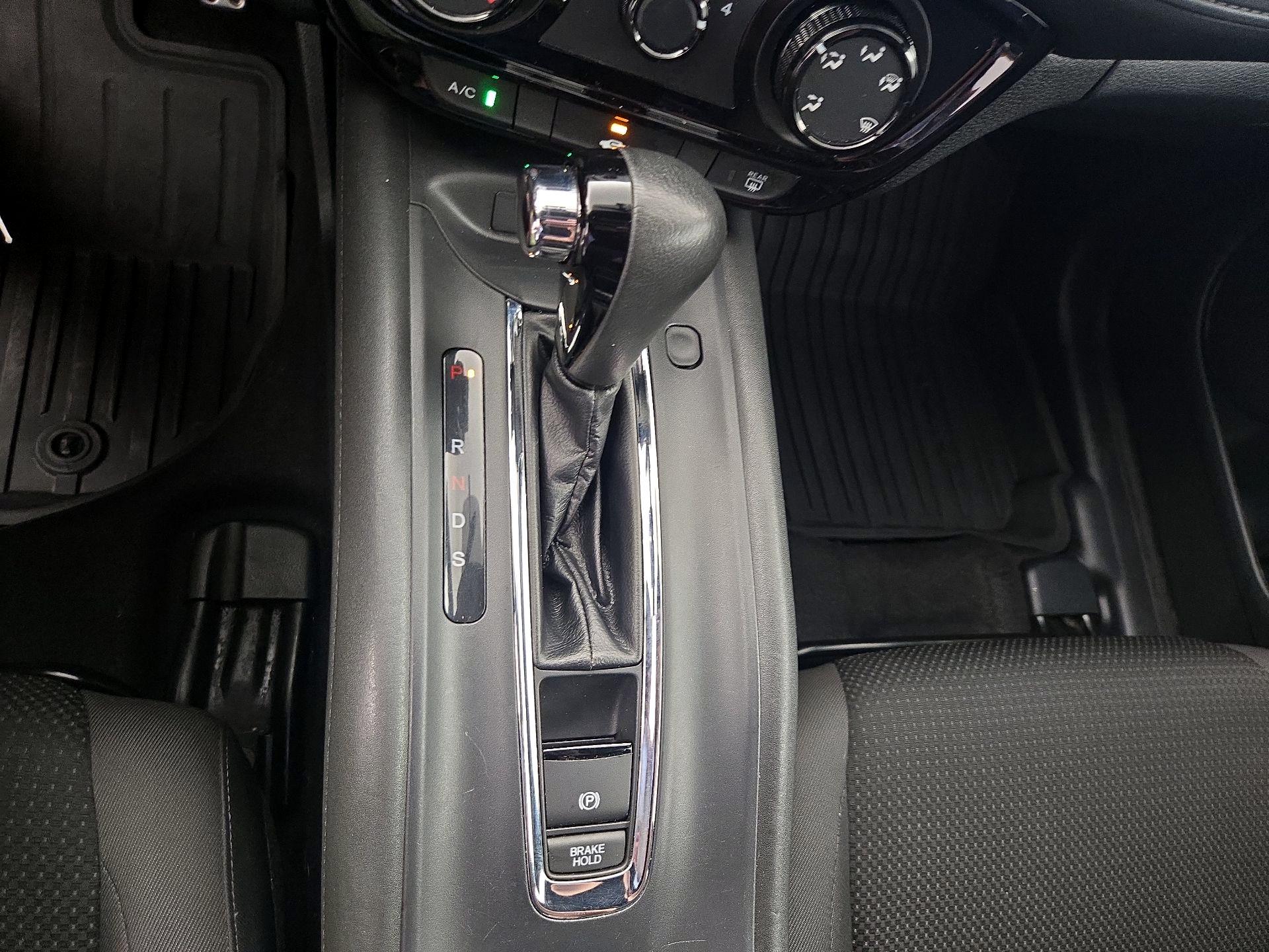 Thumbnail: 2019 Honda HR-V - 17