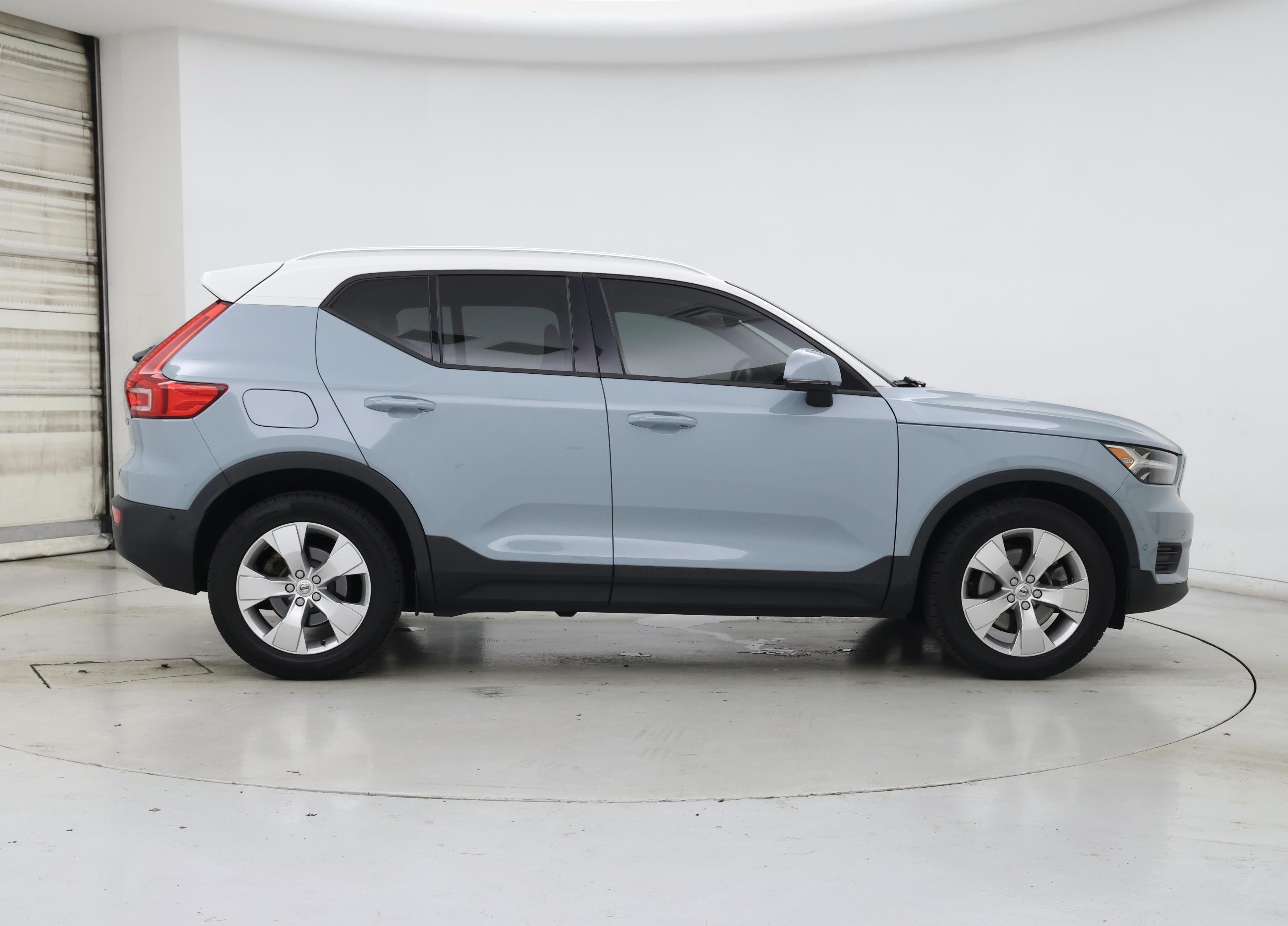 Thumbnail: 2019 Volvo XC40 - 7