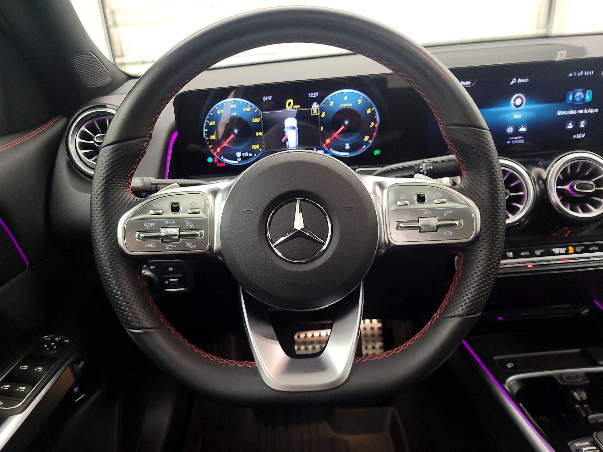 Thumbnail: 2023 Mercedes-Benz GLB - 10