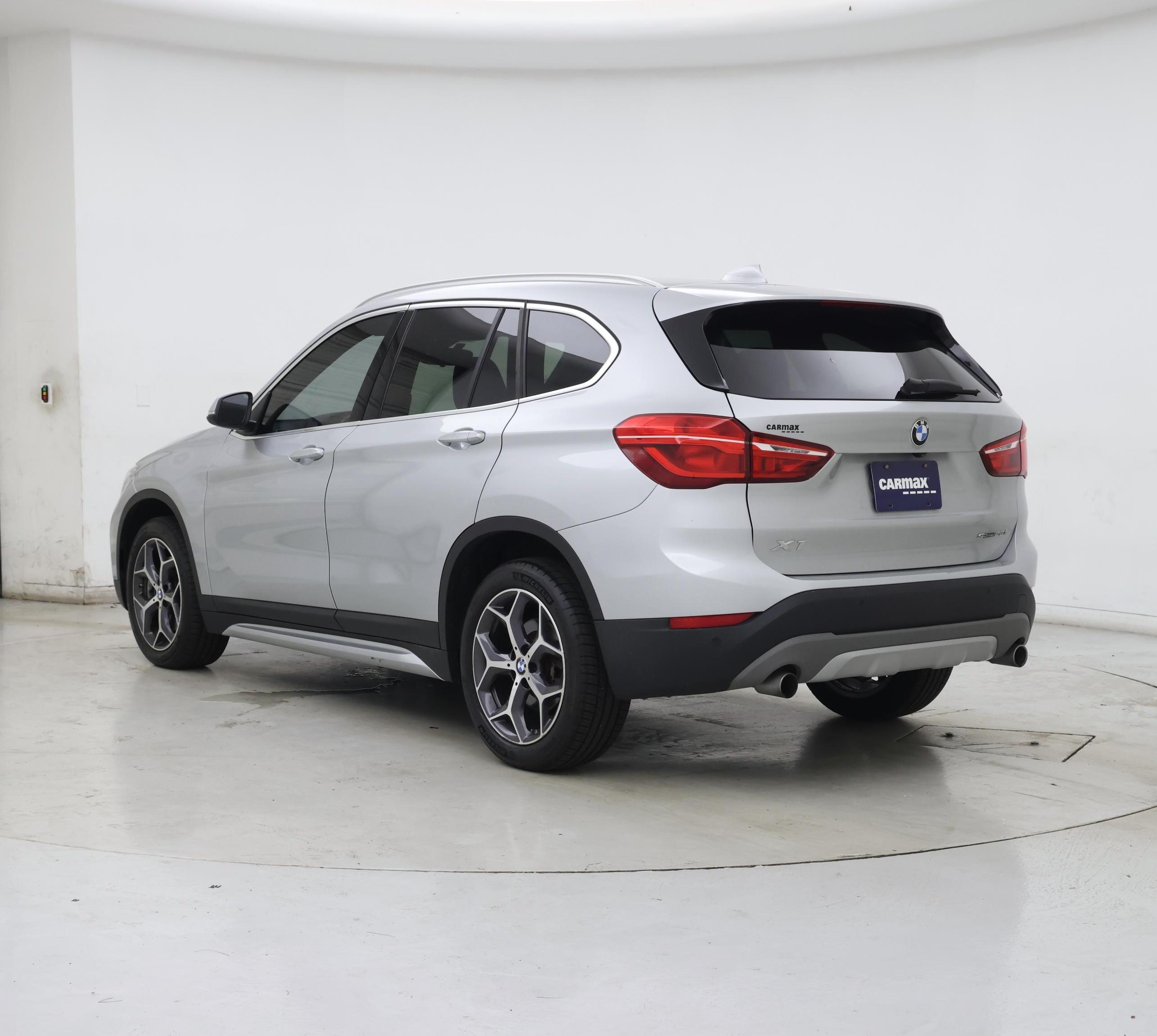 Thumbnail: 2019 BMW X1 - 2