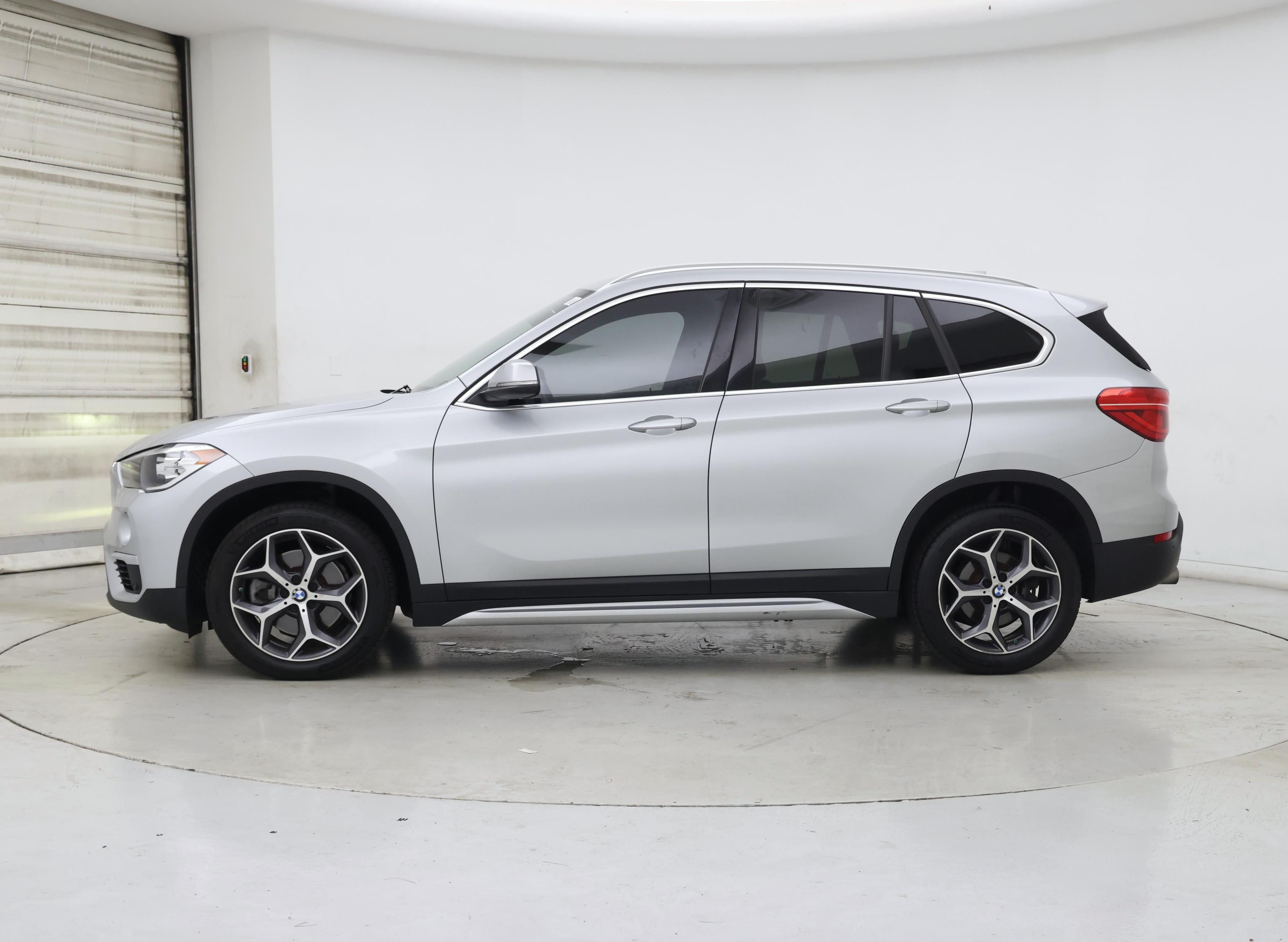 Thumbnail: 2019 BMW X1 - 3