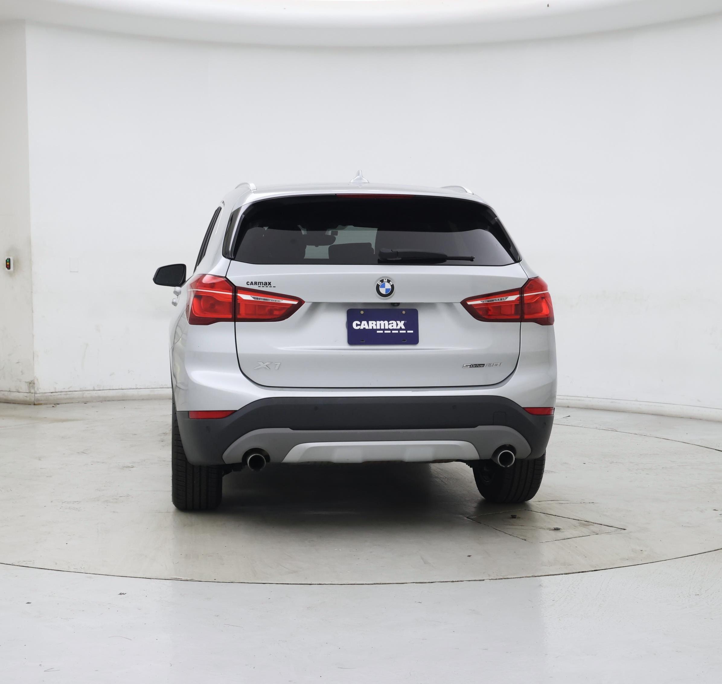 Thumbnail: 2019 BMW X1 - 6
