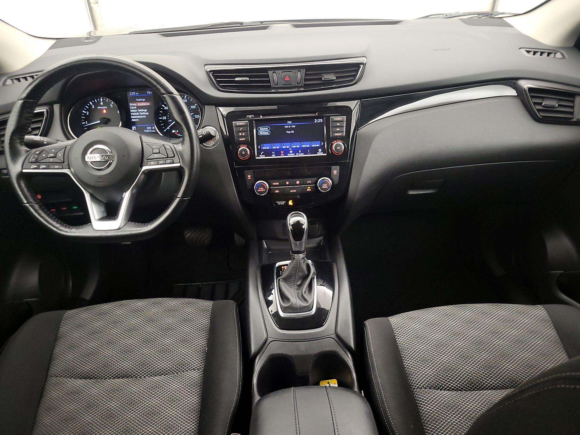Thumbnail: 2020 Nissan Rogue Sport - 9