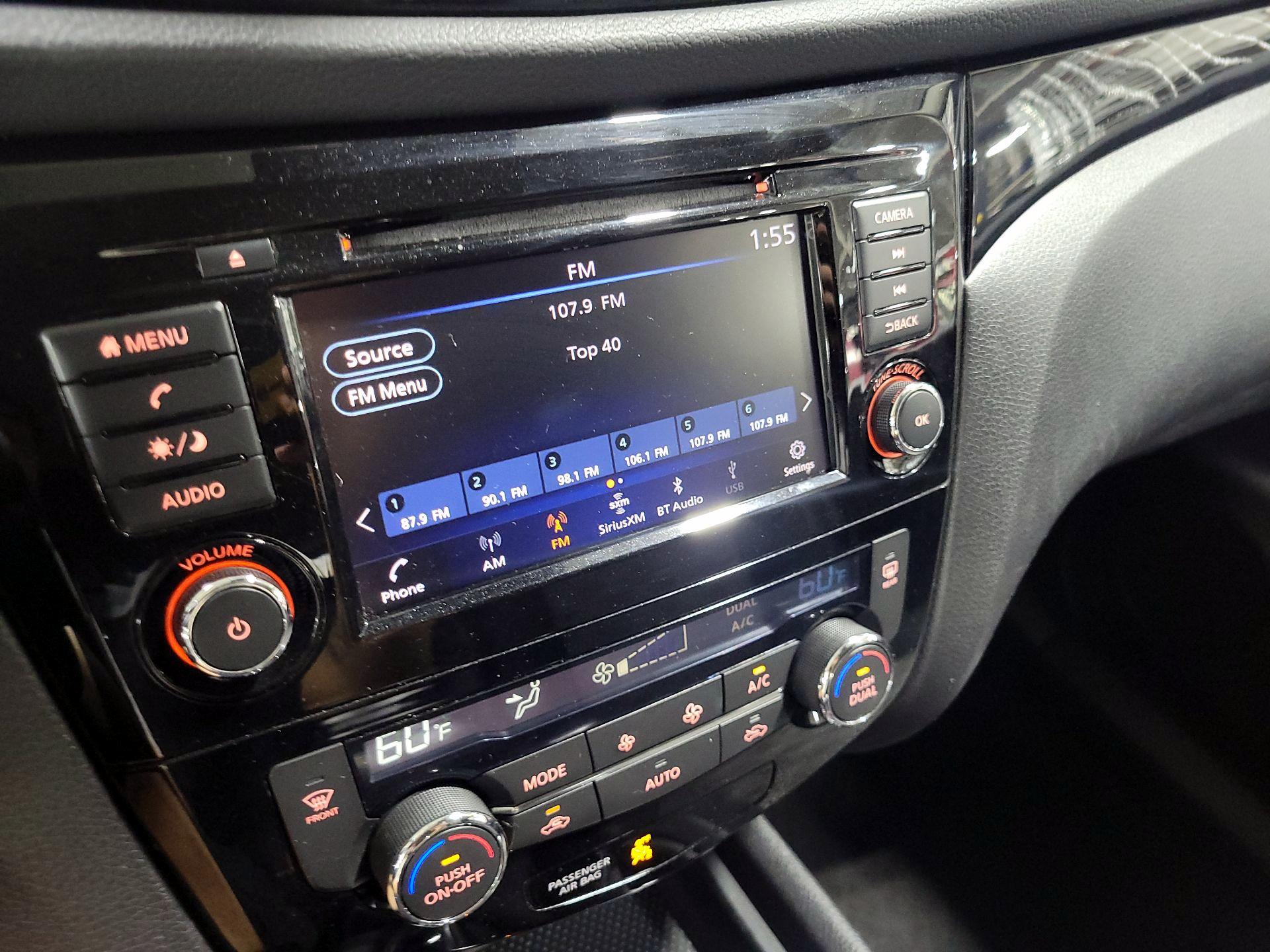 Thumbnail: 2020 Nissan Rogue Sport - 15
