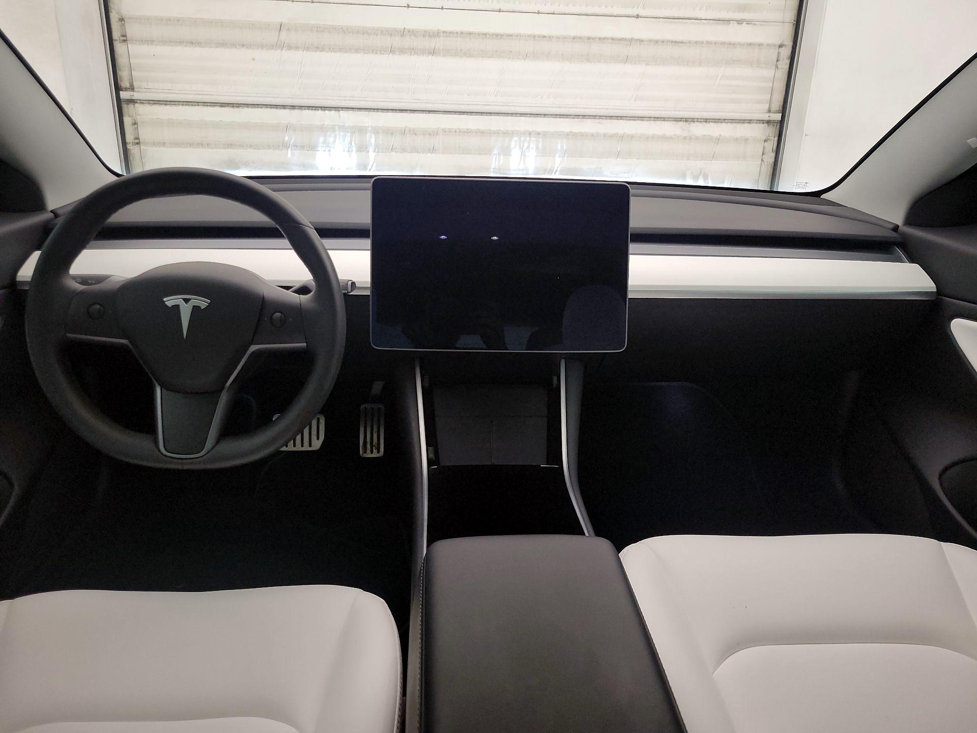 Thumbnail: 2020 Tesla Model 3 - 9