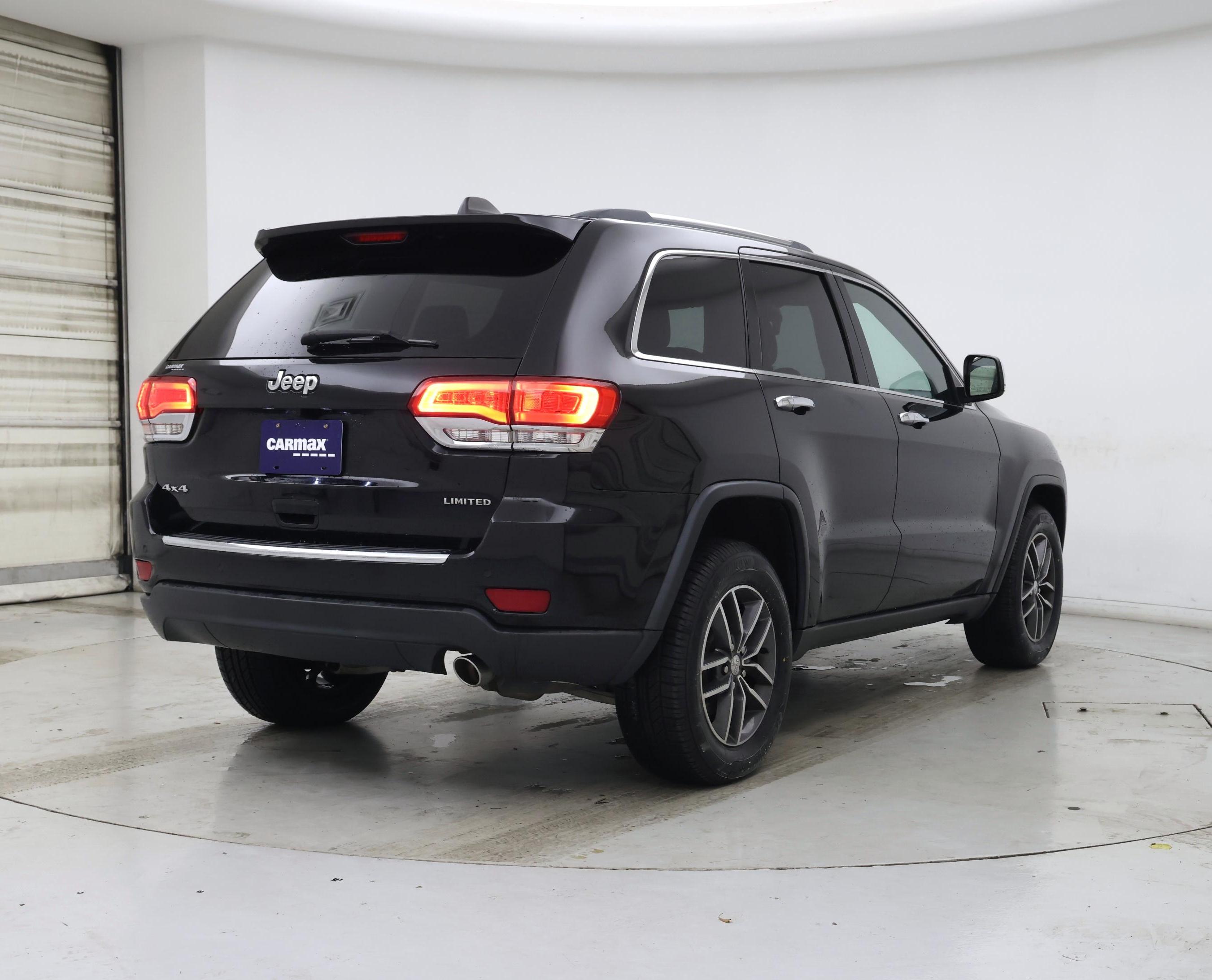 Thumbnail: 2018 Jeep Grand Cherokee - 8
