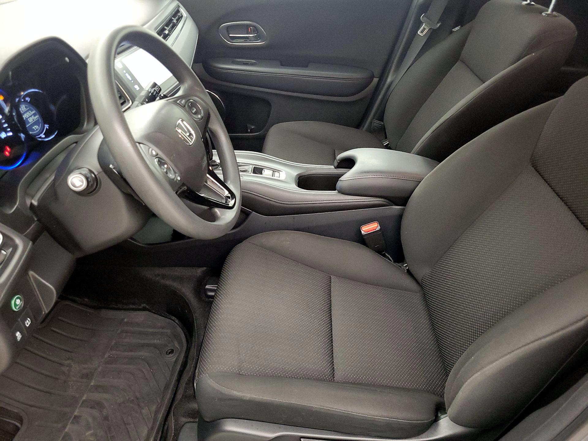 Thumbnail: 2016 Honda HR-V - 11