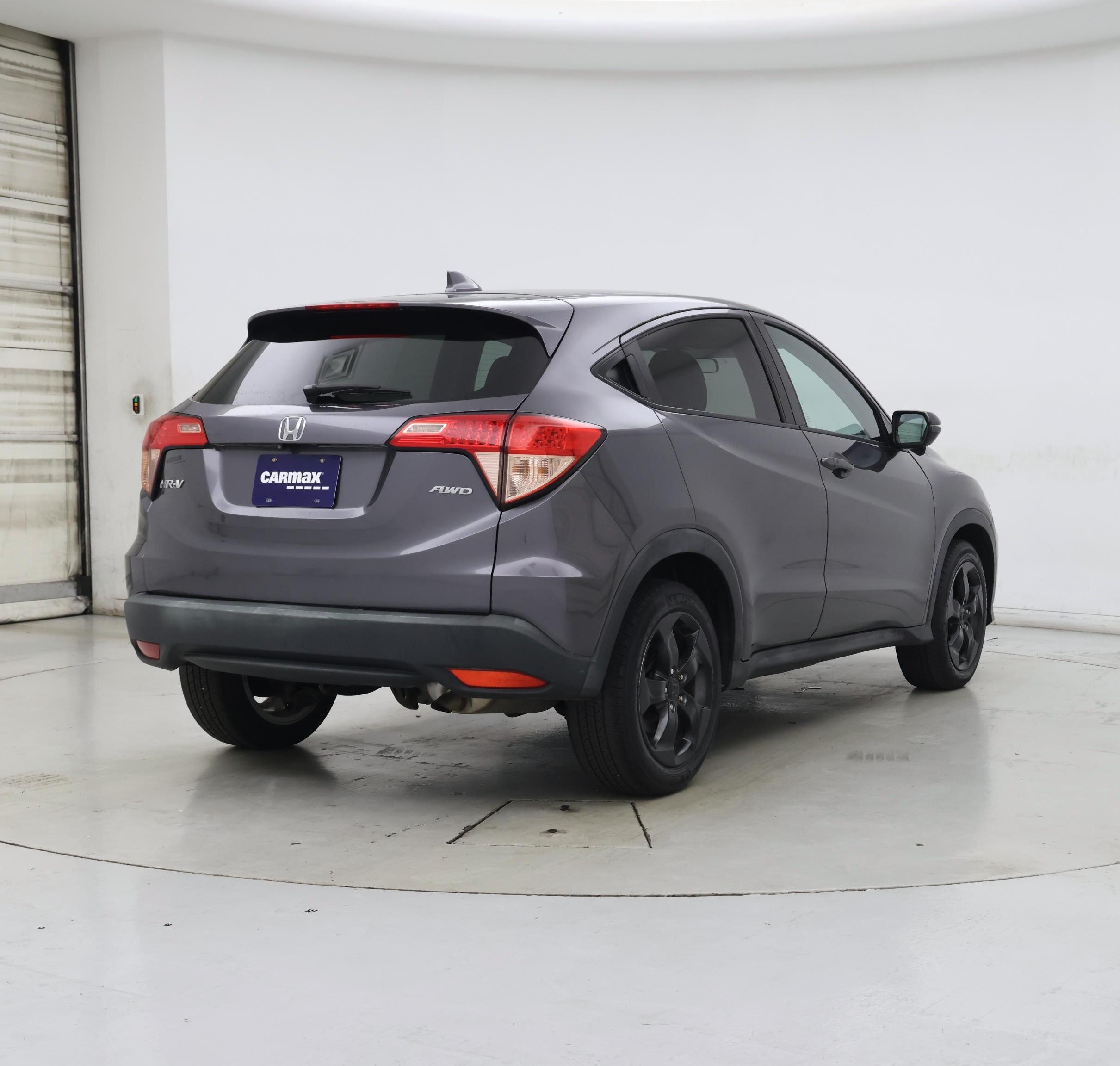 Thumbnail: 2016 Honda HR-V - 8