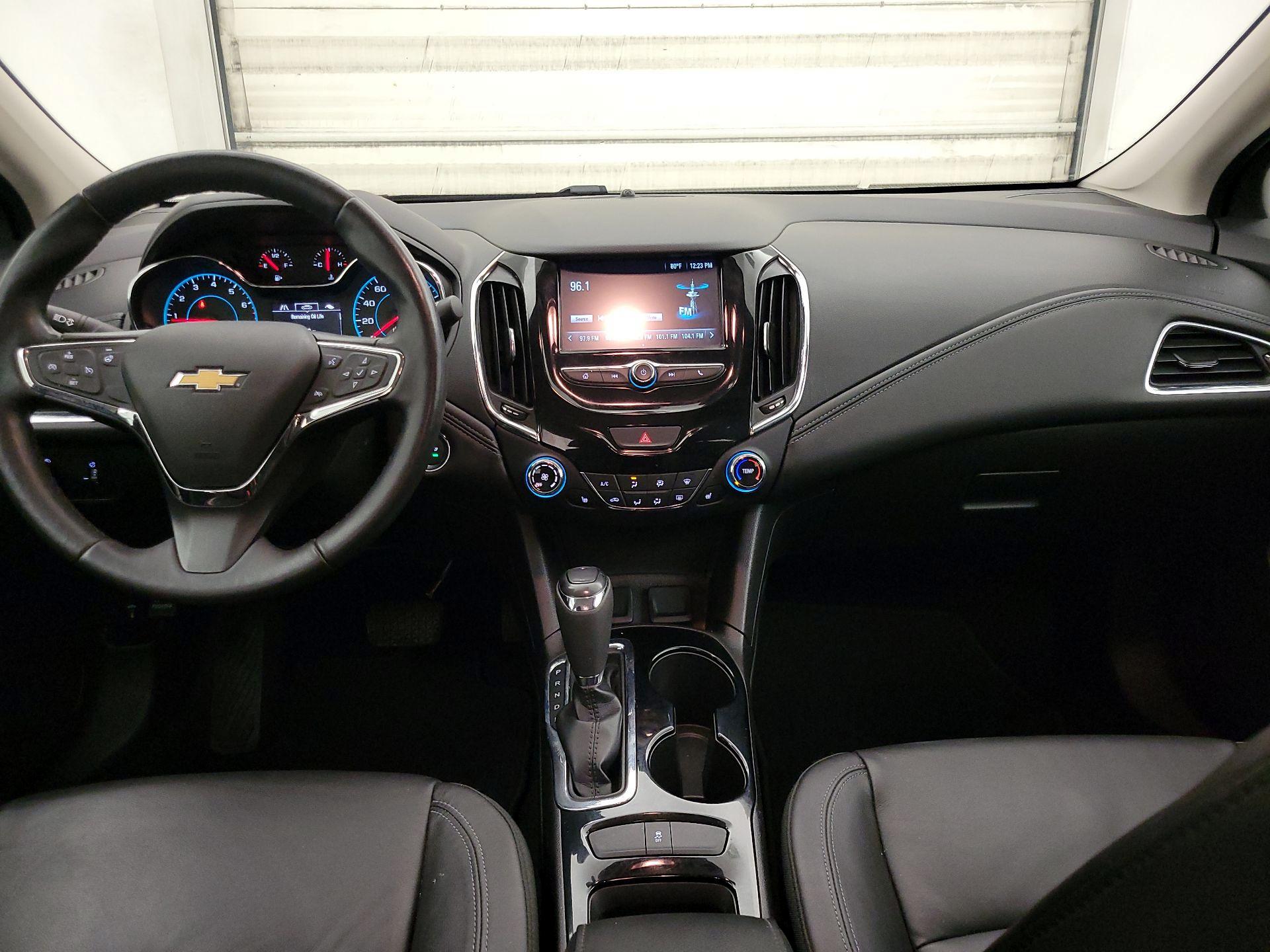 Thumbnail: 2018 Chevrolet Cruze - 9