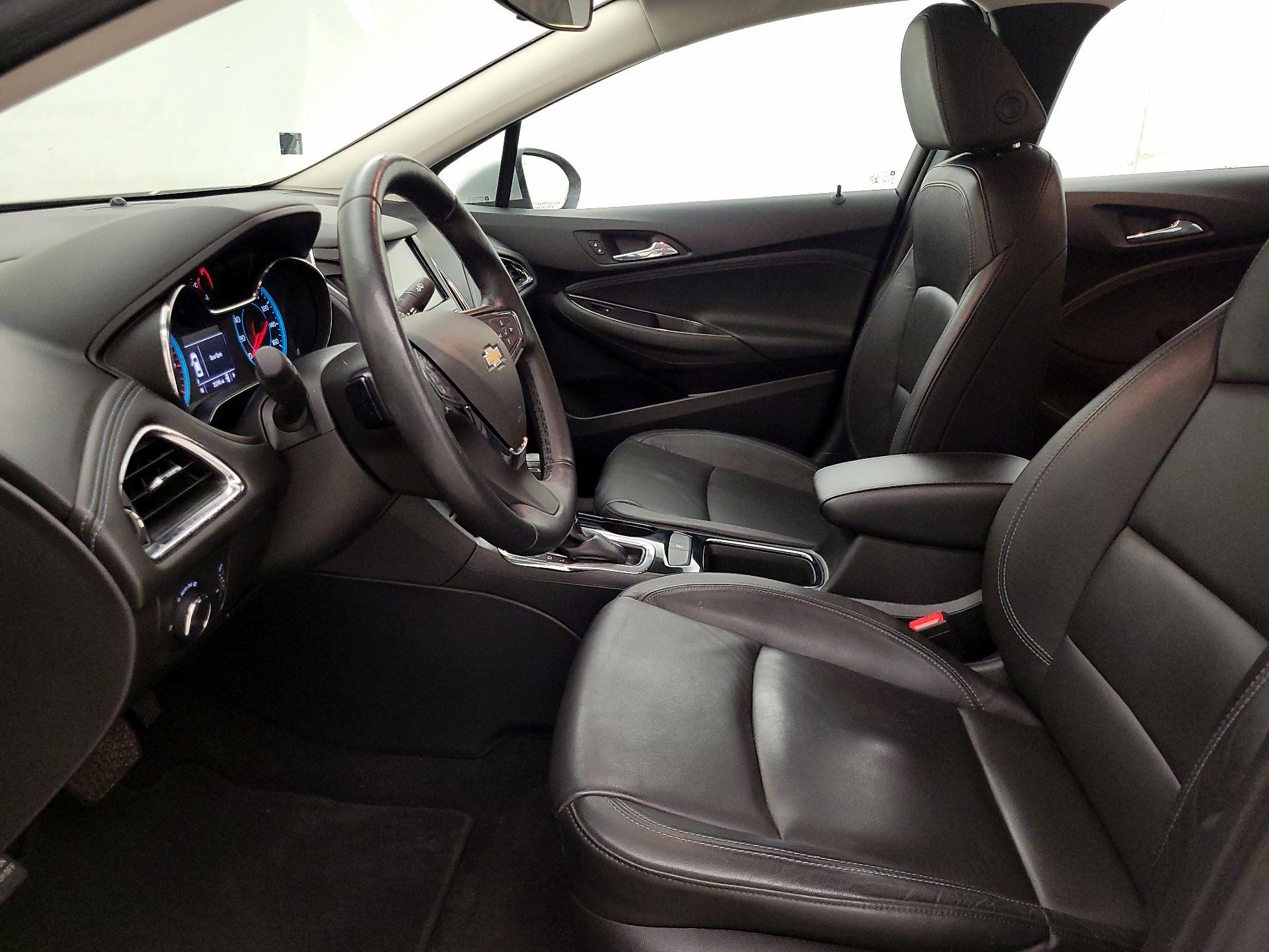 Thumbnail: 2018 Chevrolet Cruze - 11