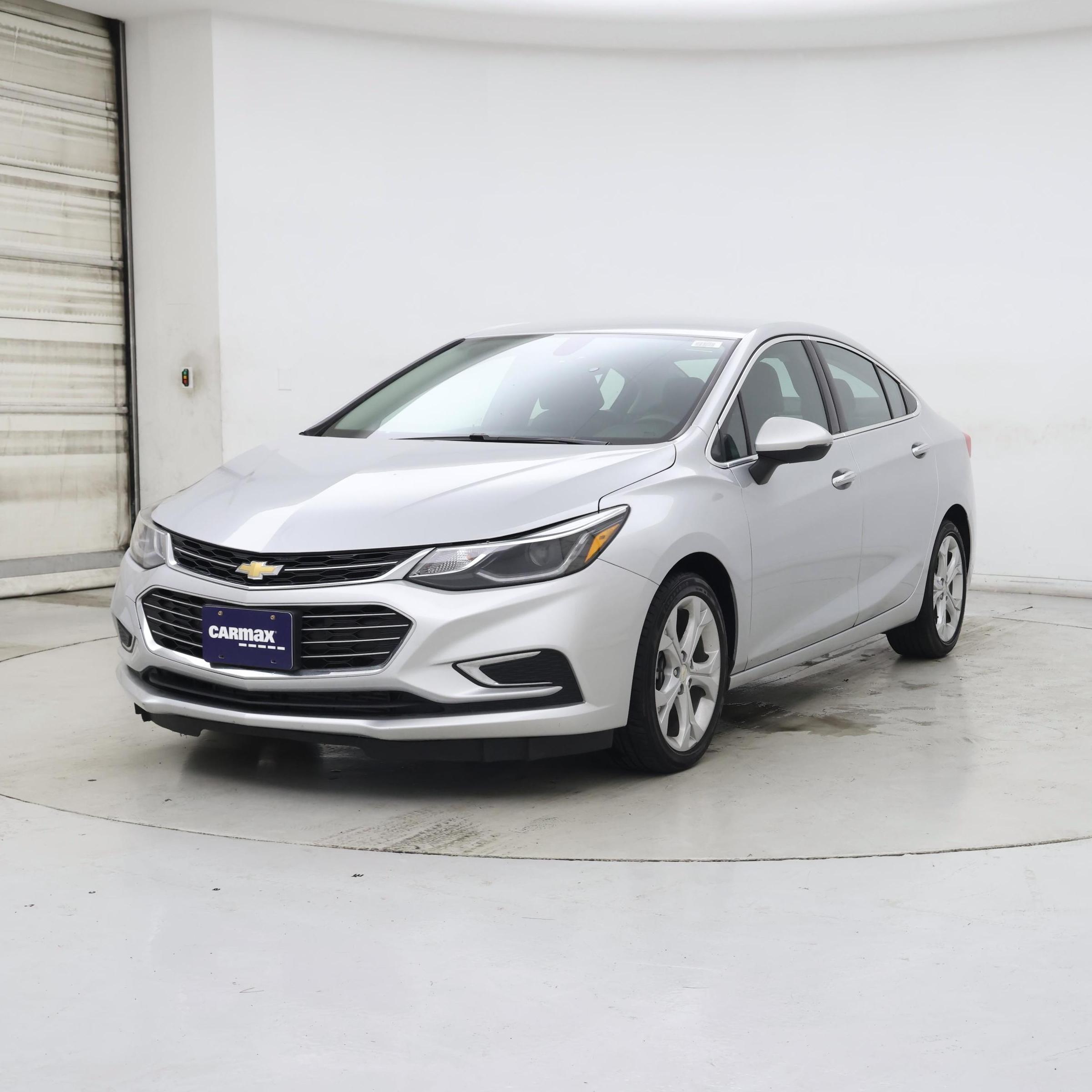 Thumbnail: 2018 Chevrolet Cruze - 4
