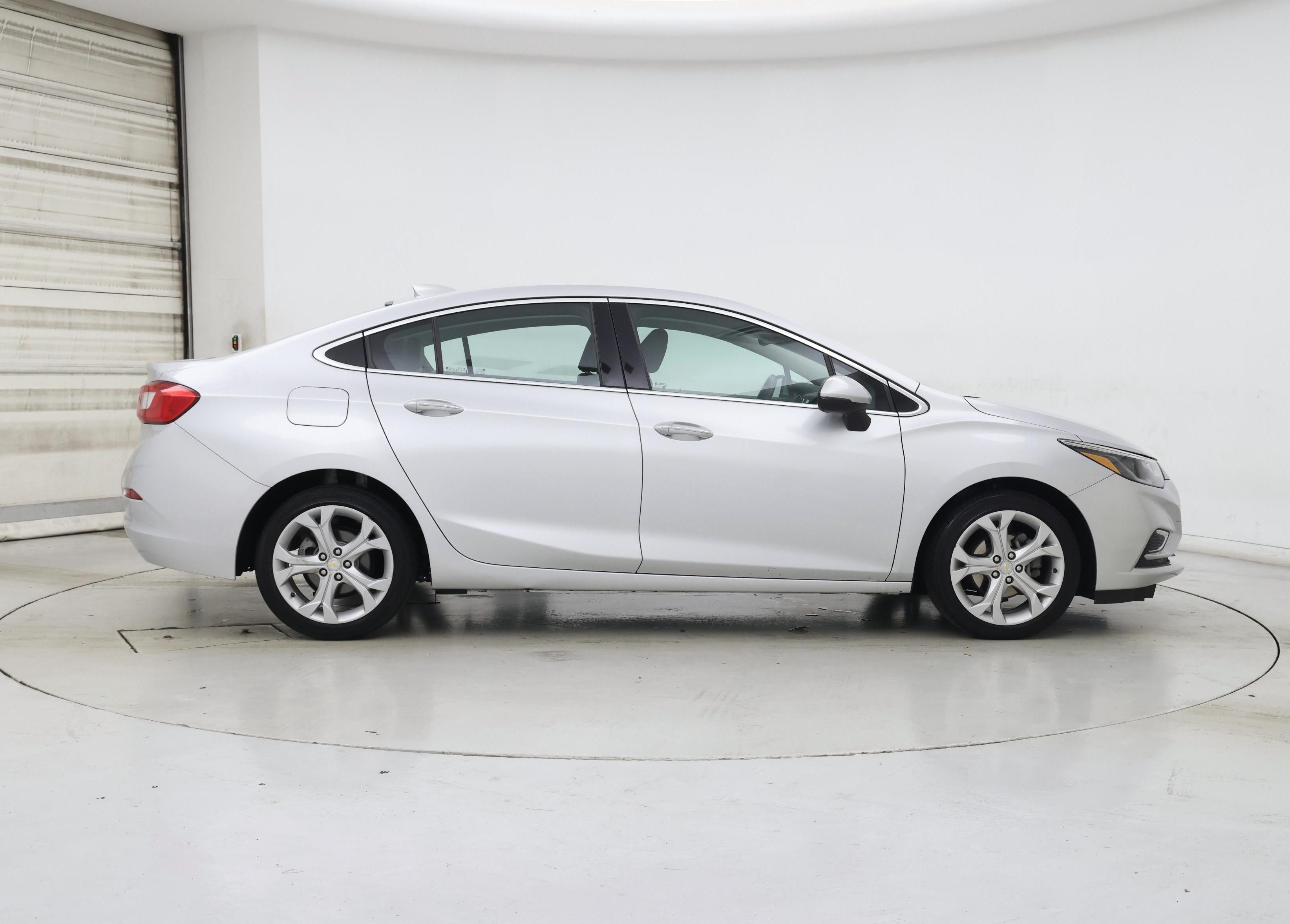 Thumbnail: 2018 Chevrolet Cruze - 7