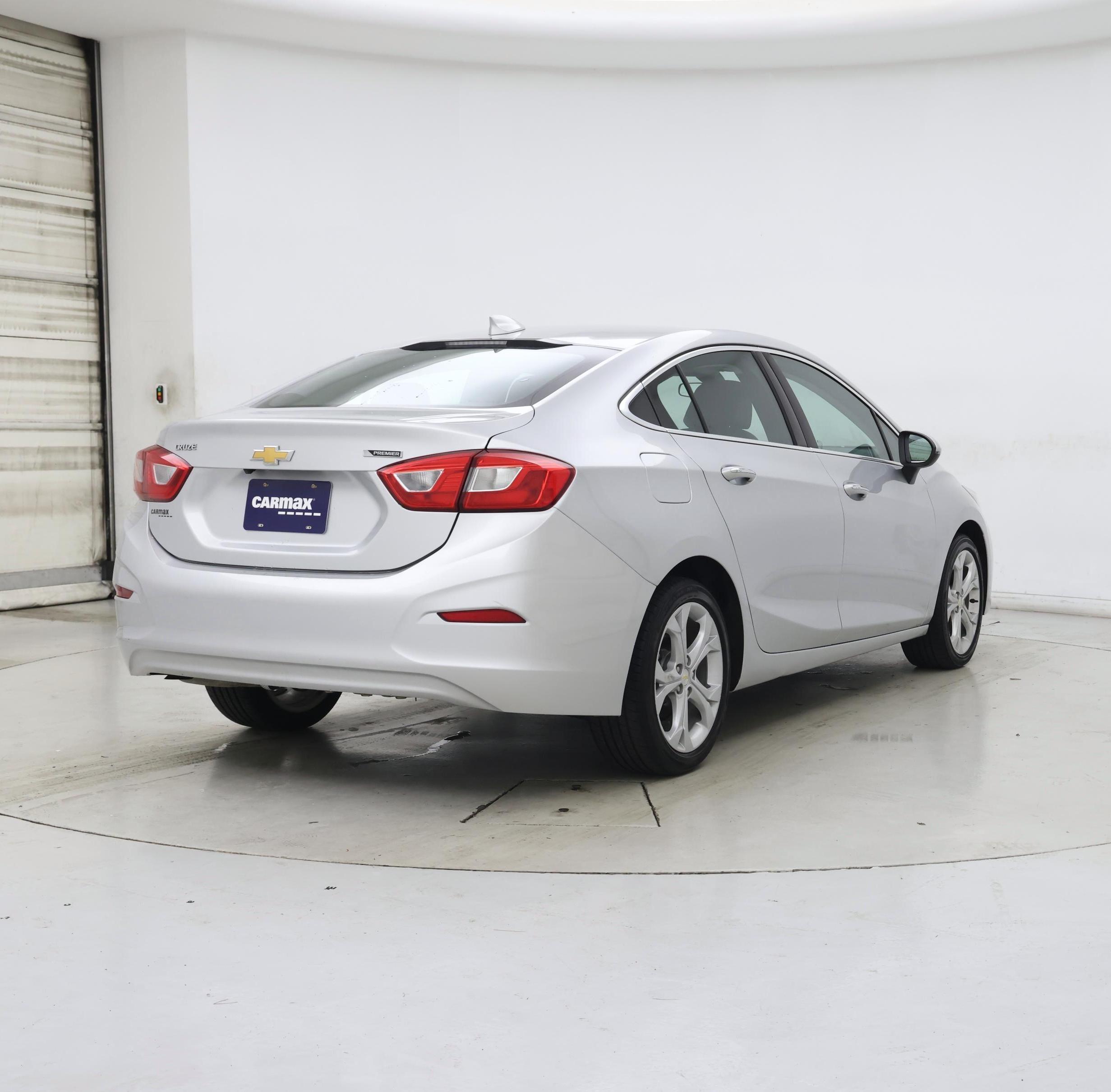 Thumbnail: 2018 Chevrolet Cruze - 8