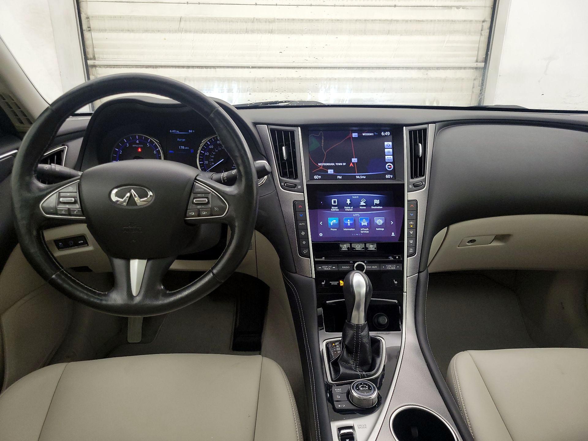 Thumbnail: 2016 INFINITI Q50 - 9