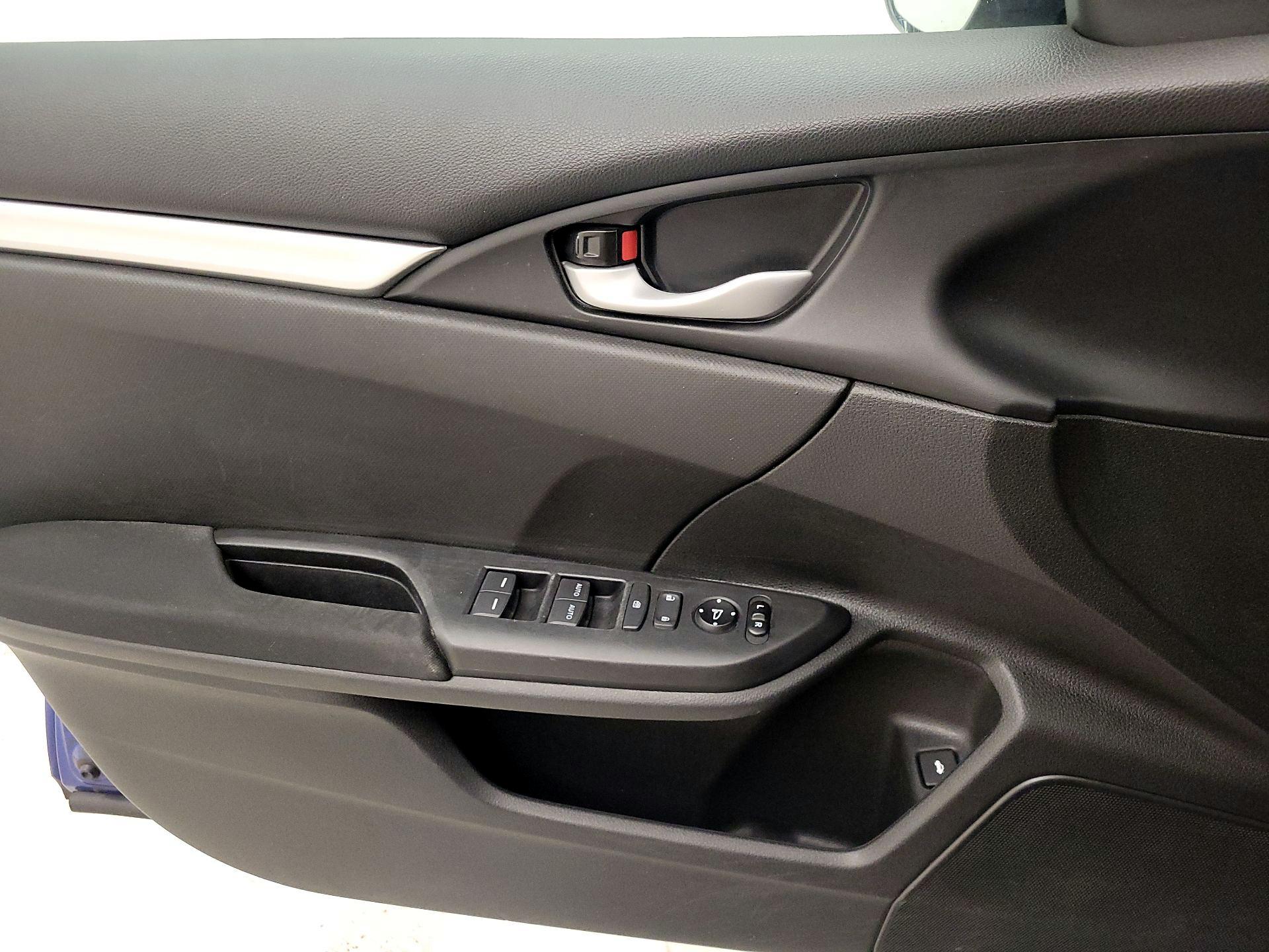 Thumbnail: 2019 Honda Civic - 10