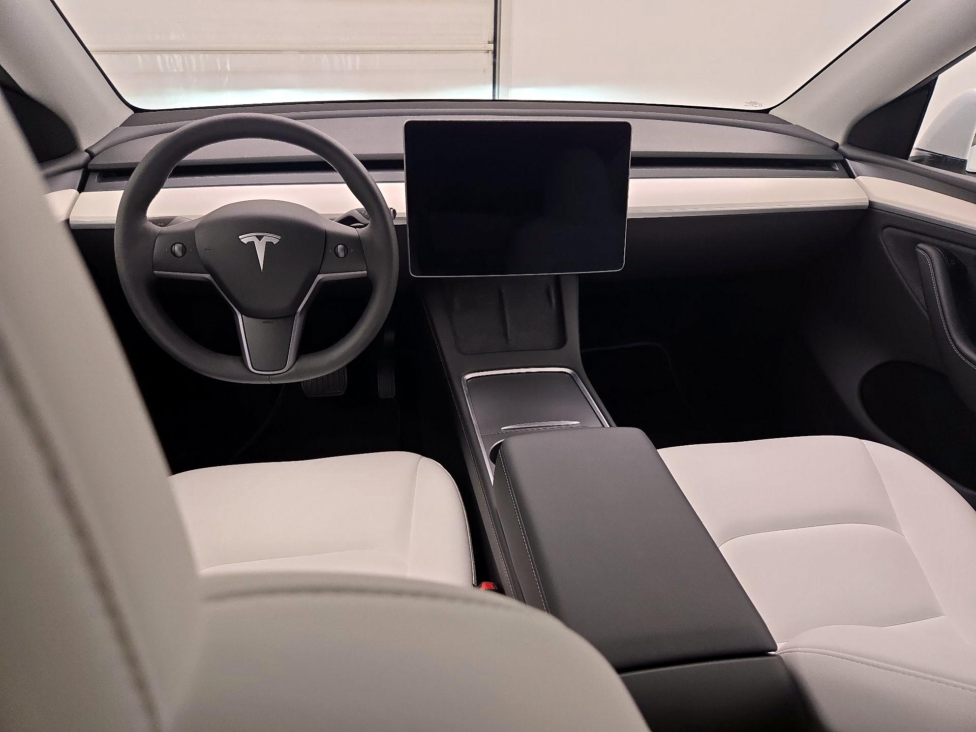 Thumbnail: 2023 Tesla Model Y - 9