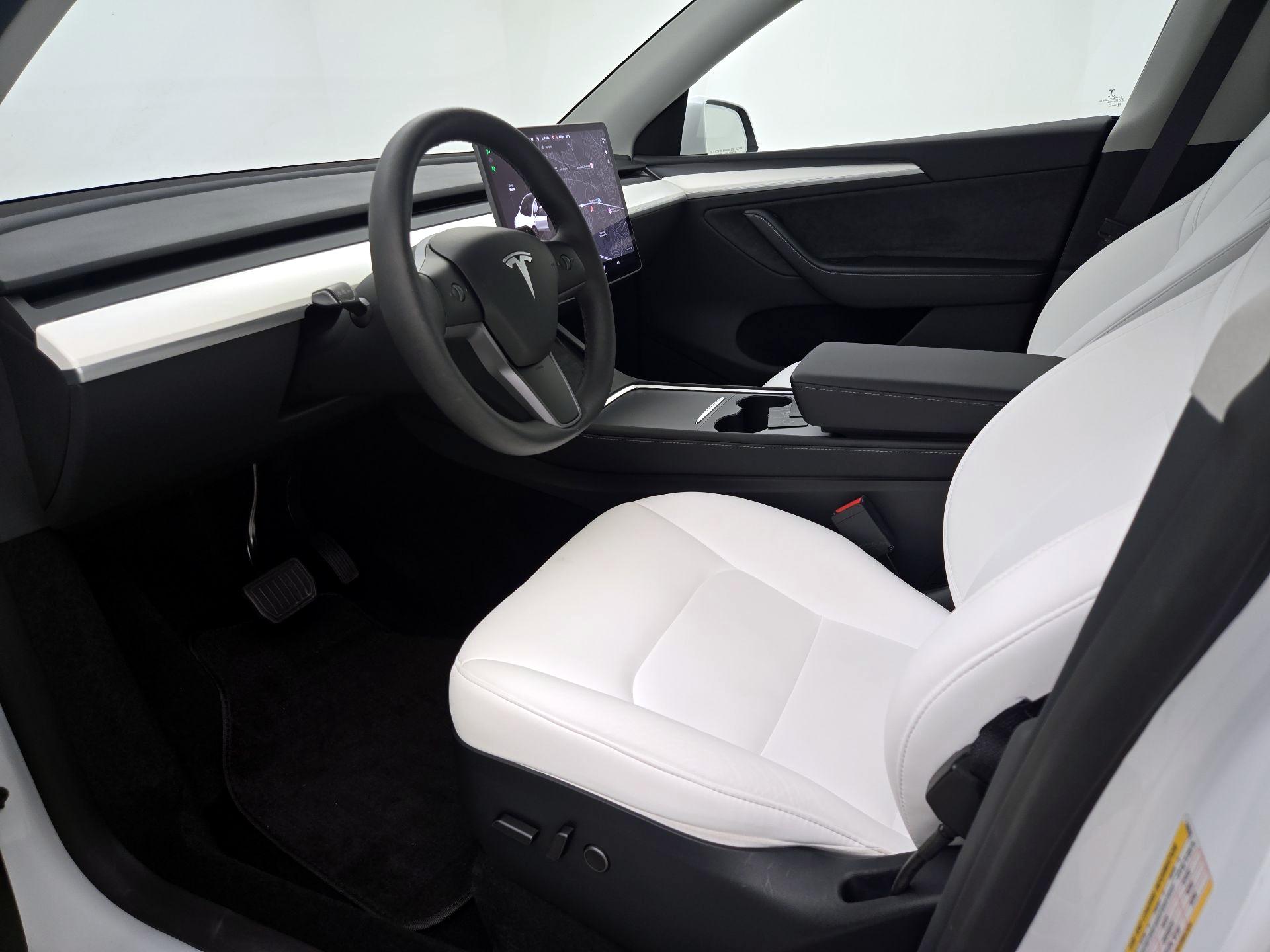 Thumbnail: 2023 Tesla Model Y - 11