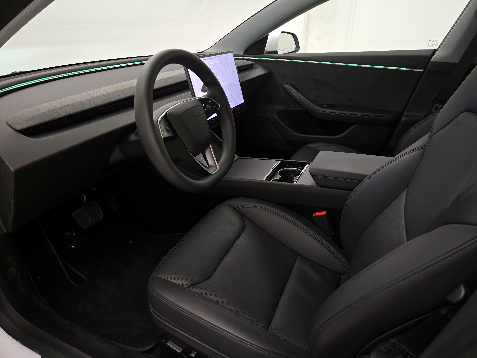 Thumbnail: 2025 Tesla Model 3 - 11