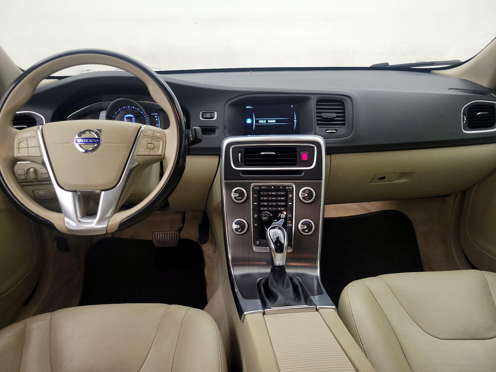 Thumbnail: 2016 Volvo S60 - 9