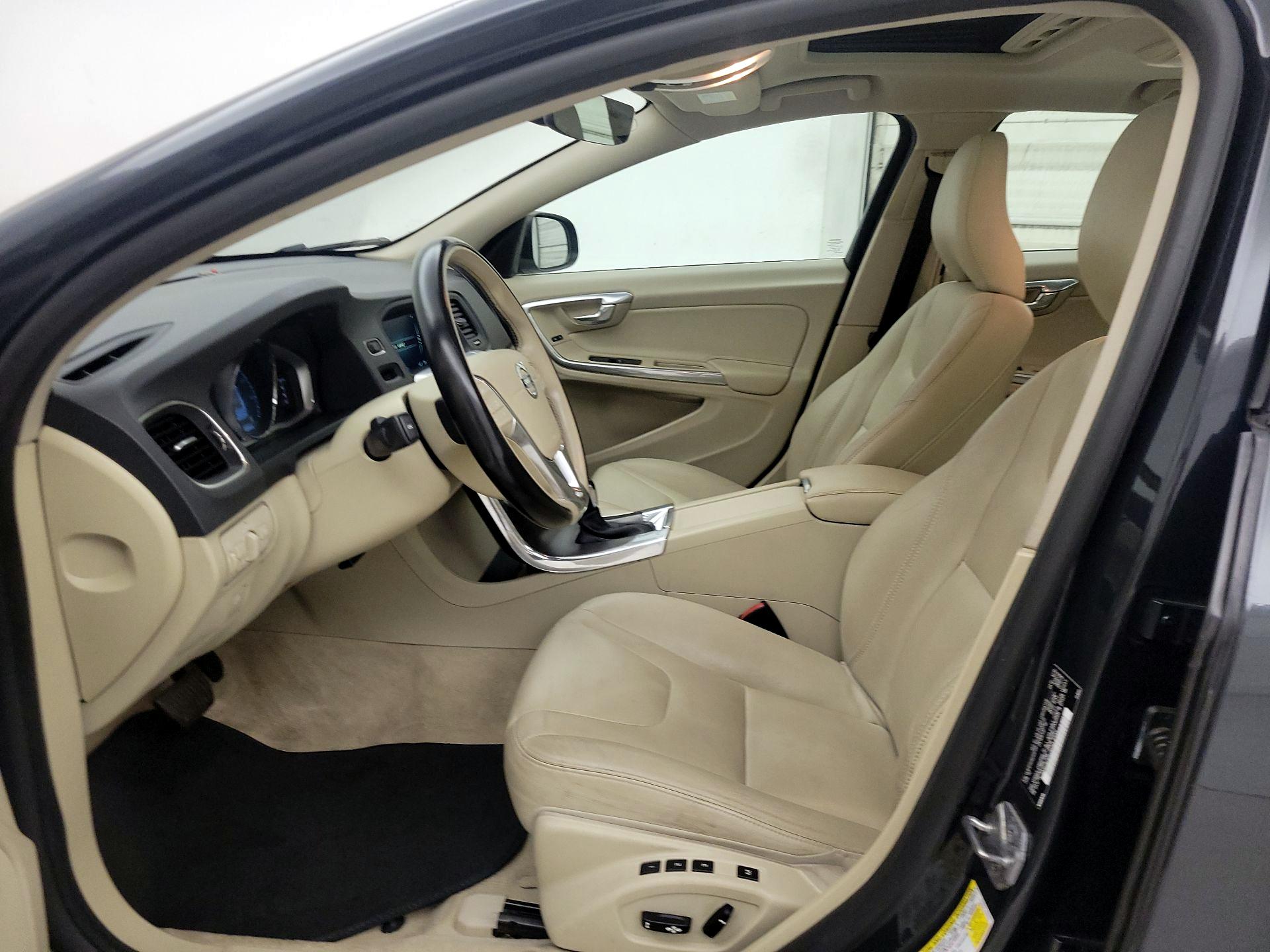 Thumbnail: 2016 Volvo S60 - 11