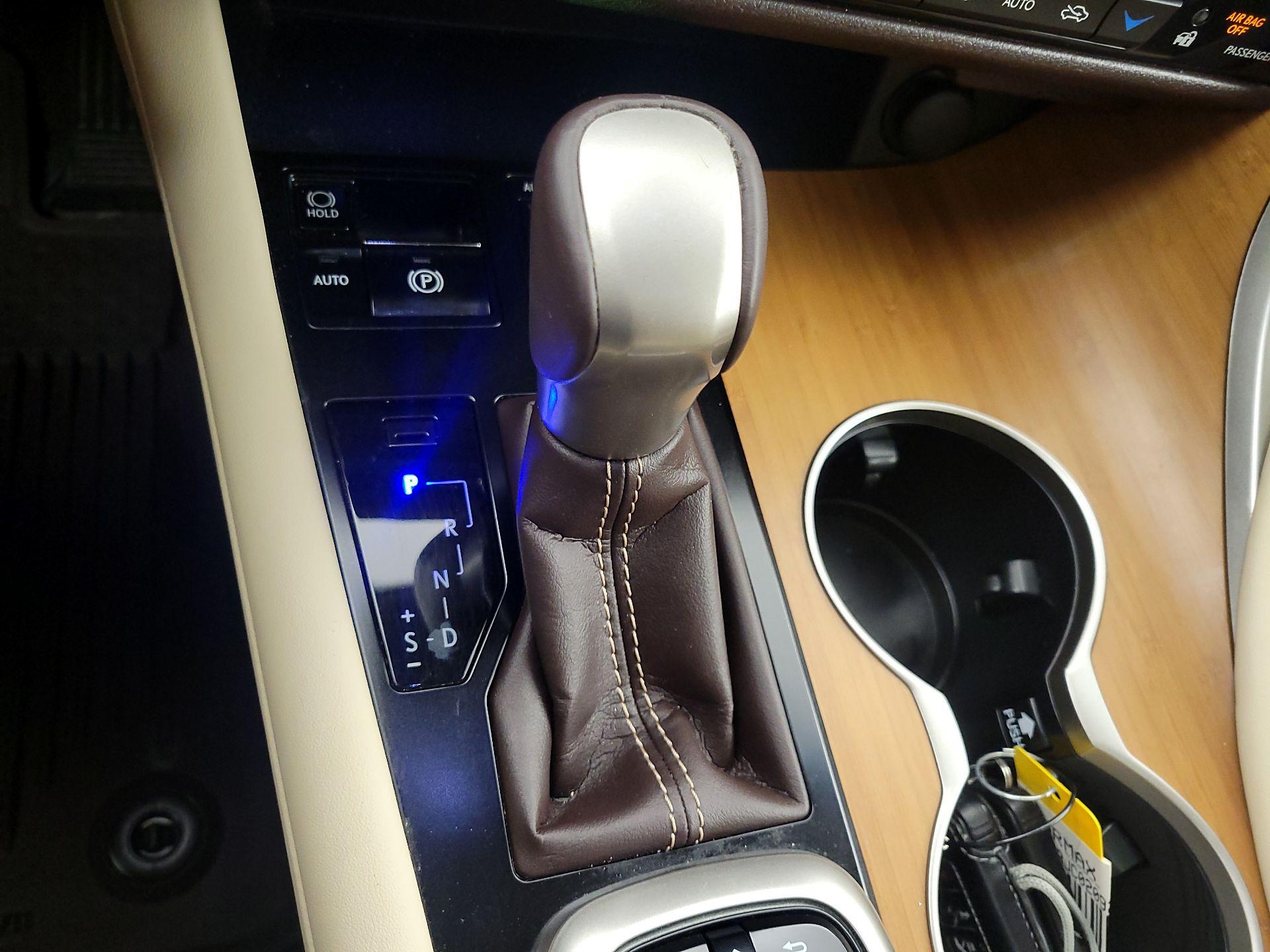 Thumbnail: 2018 Lexus RX - 18