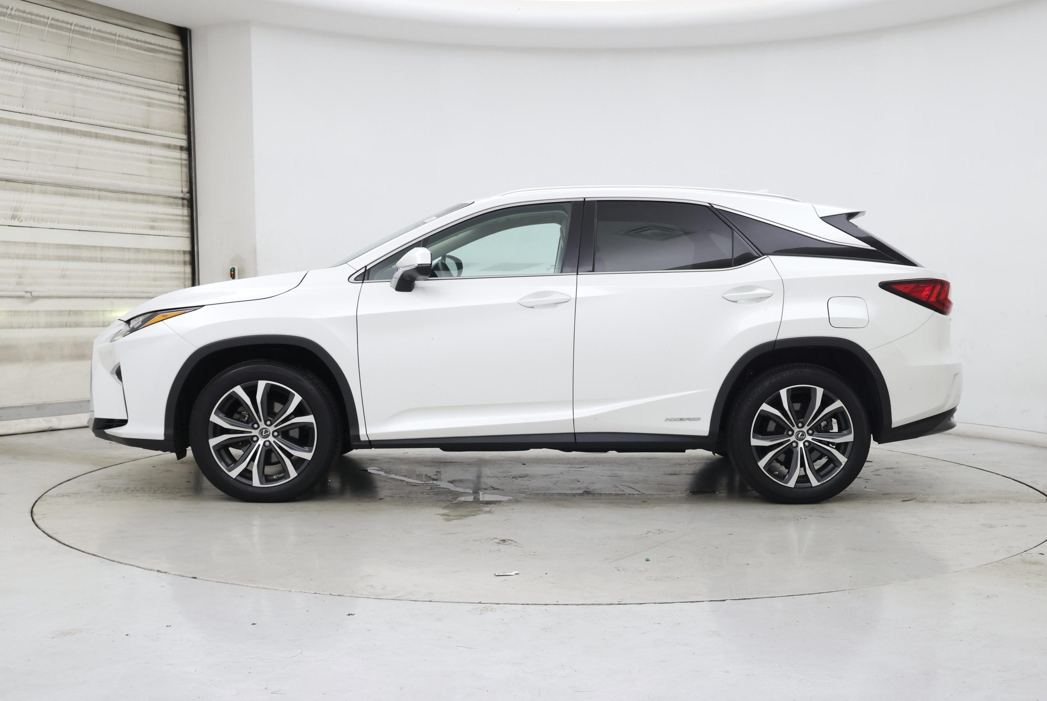 Thumbnail: 2018 Lexus RX - 3