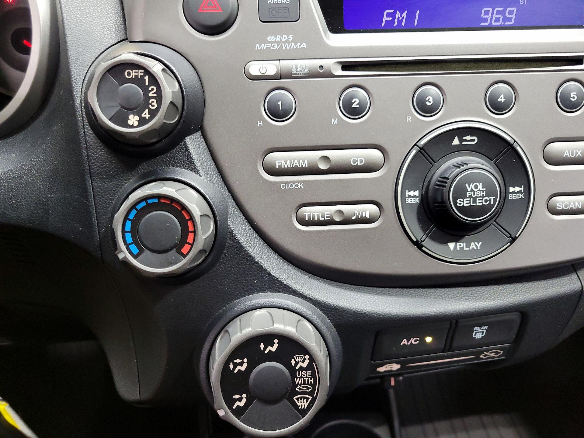 Thumbnail: 2013 Honda Fit - 15