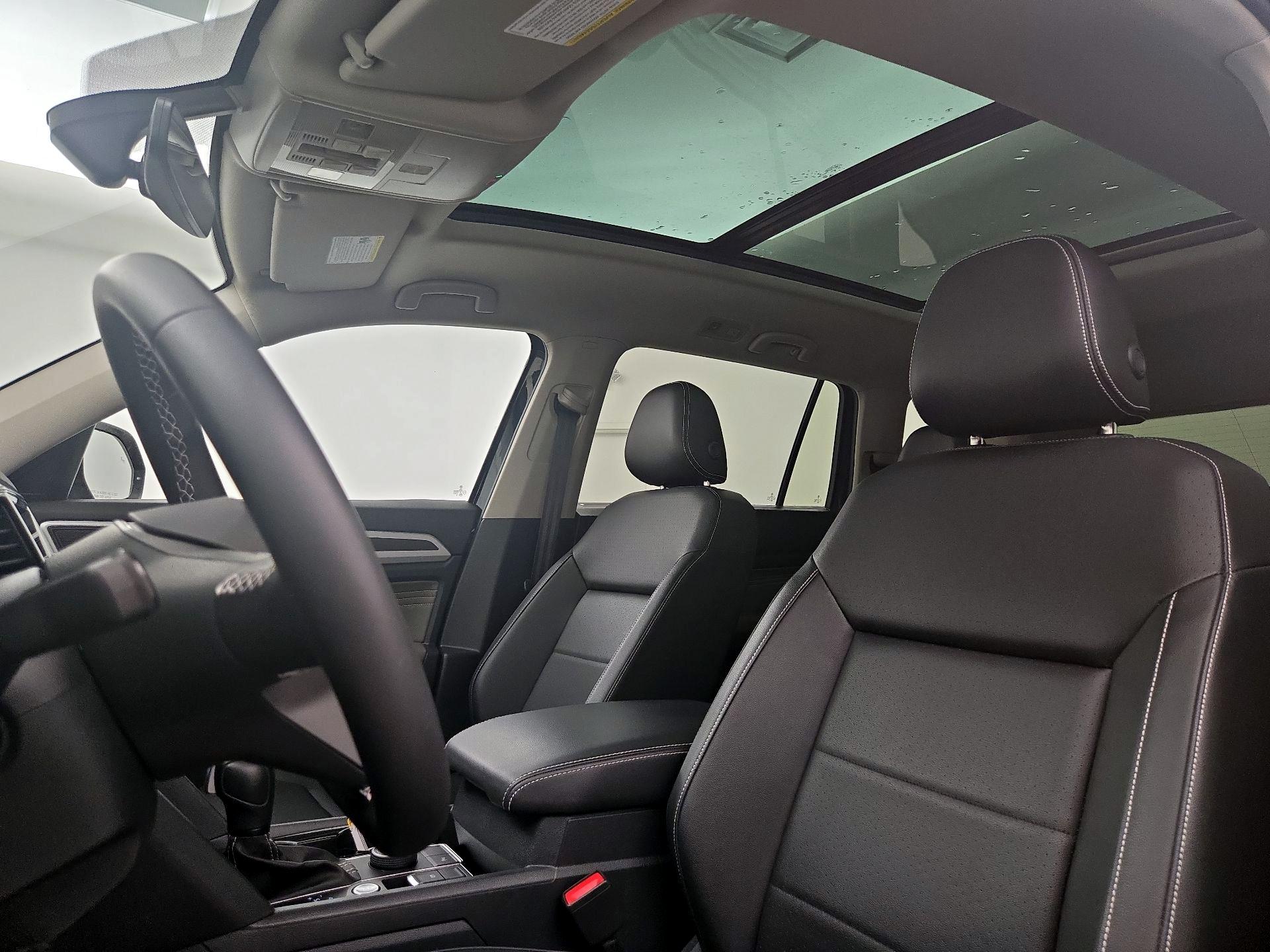 Thumbnail: 2023 Volkswagen Atlas - 19