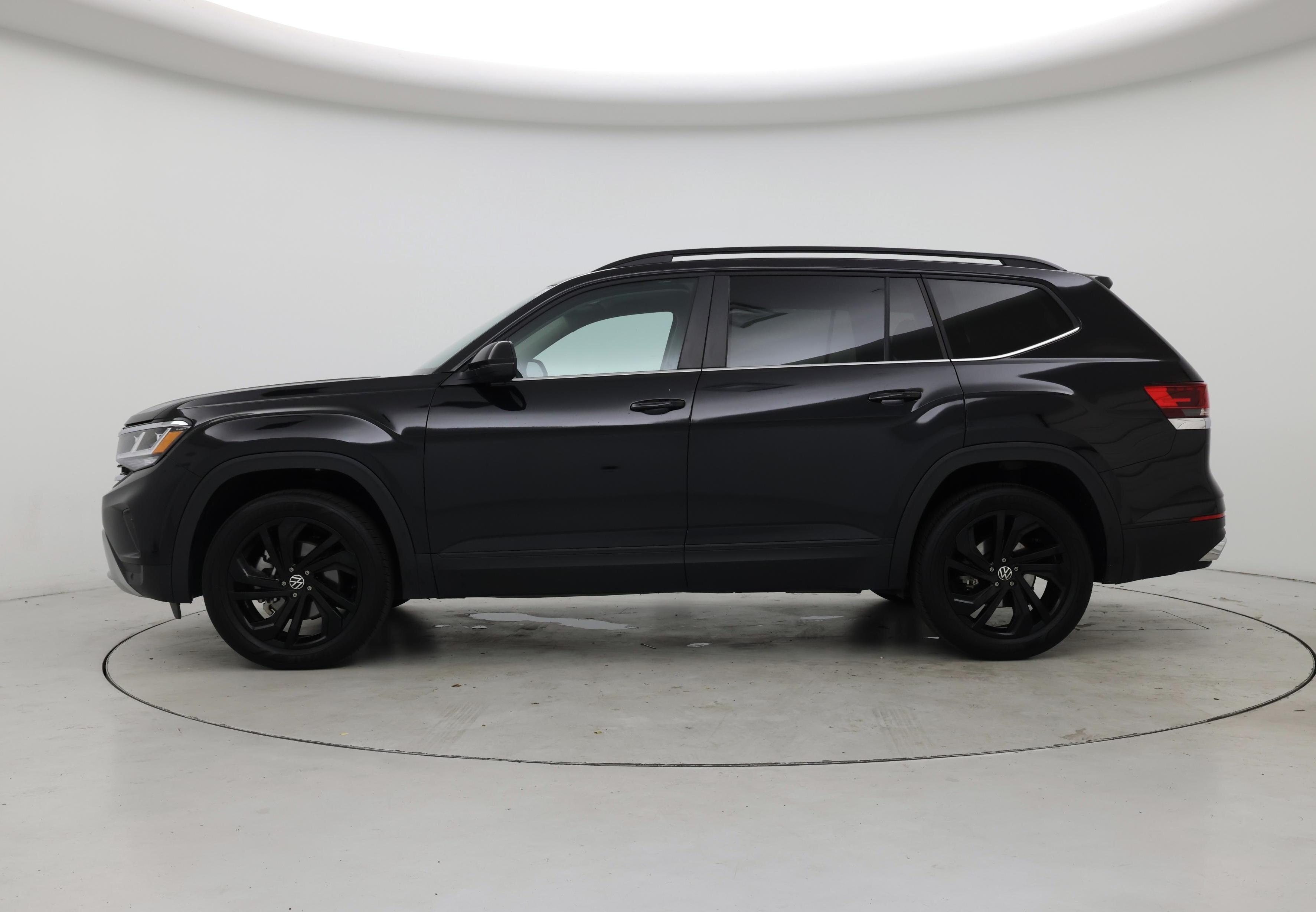 Thumbnail: 2023 Volkswagen Atlas - 3