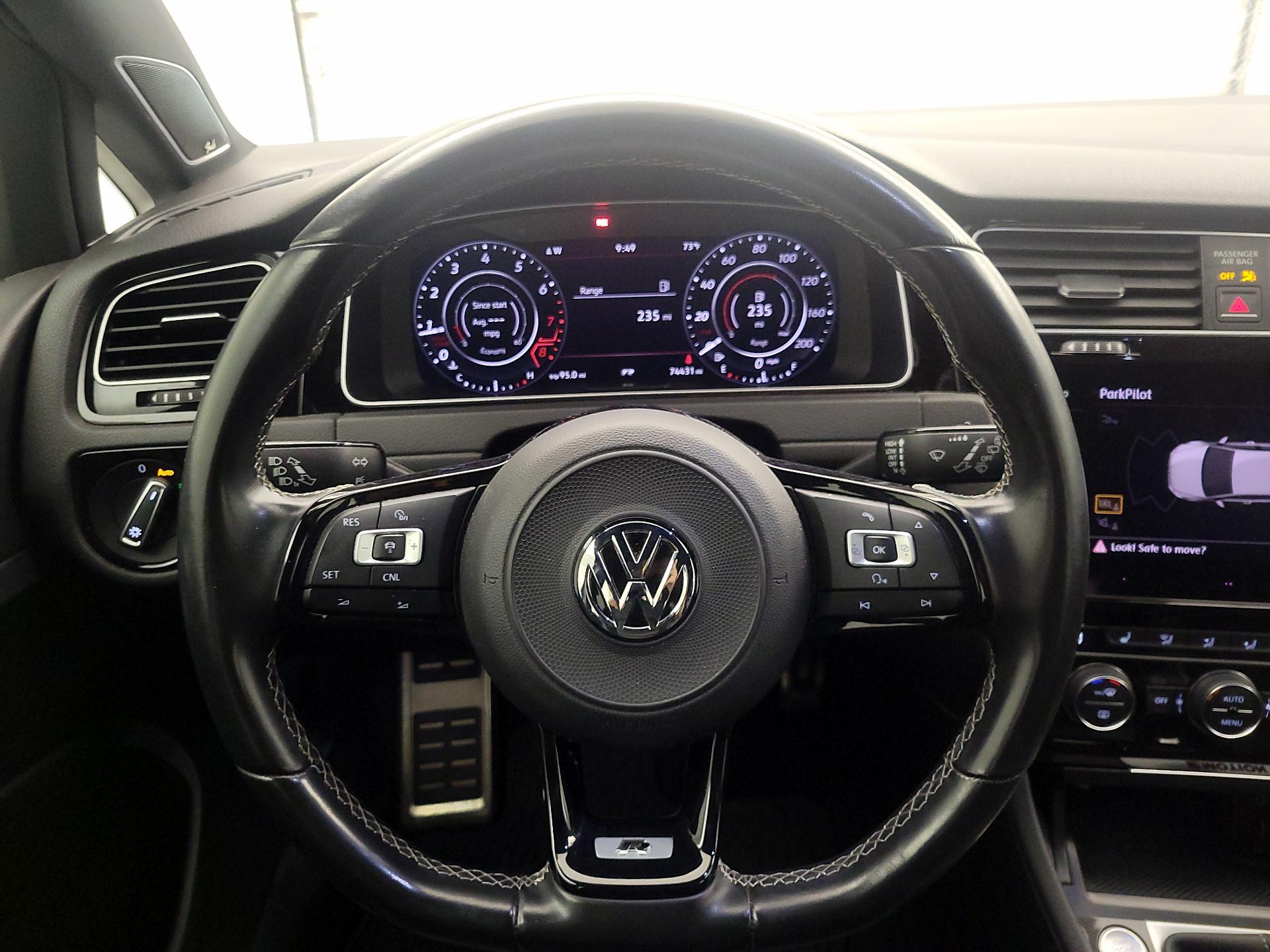 Thumbnail: 2018 Volkswagen Golf - 10