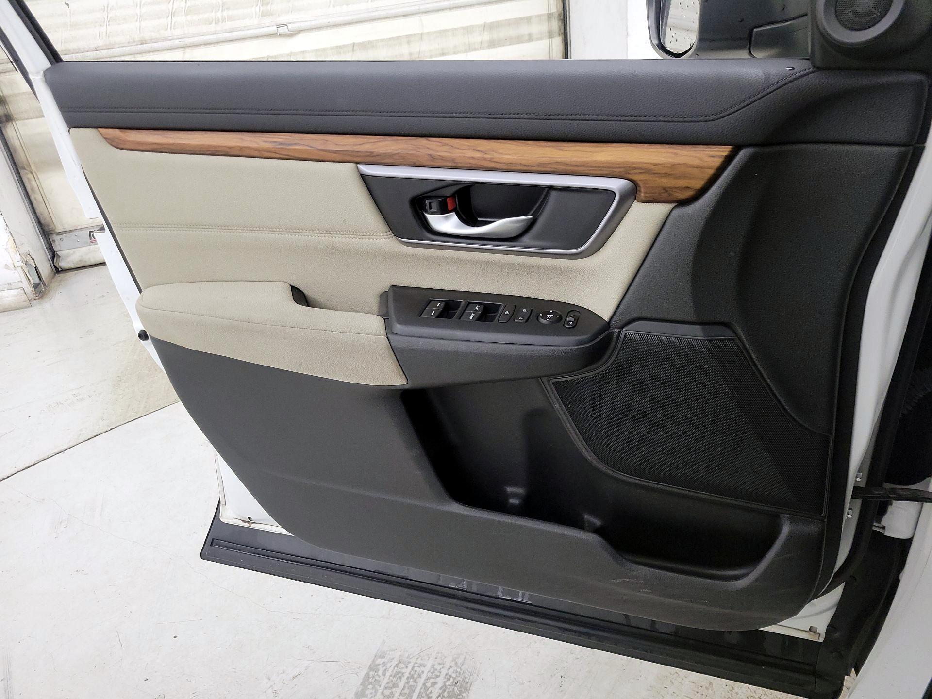 Thumbnail: 2017 Honda CR-V - 12