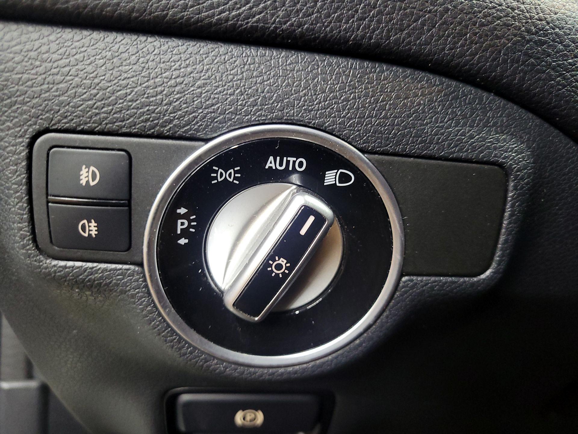 Thumbnail: 2016 Mercedes-Benz GLA - 13