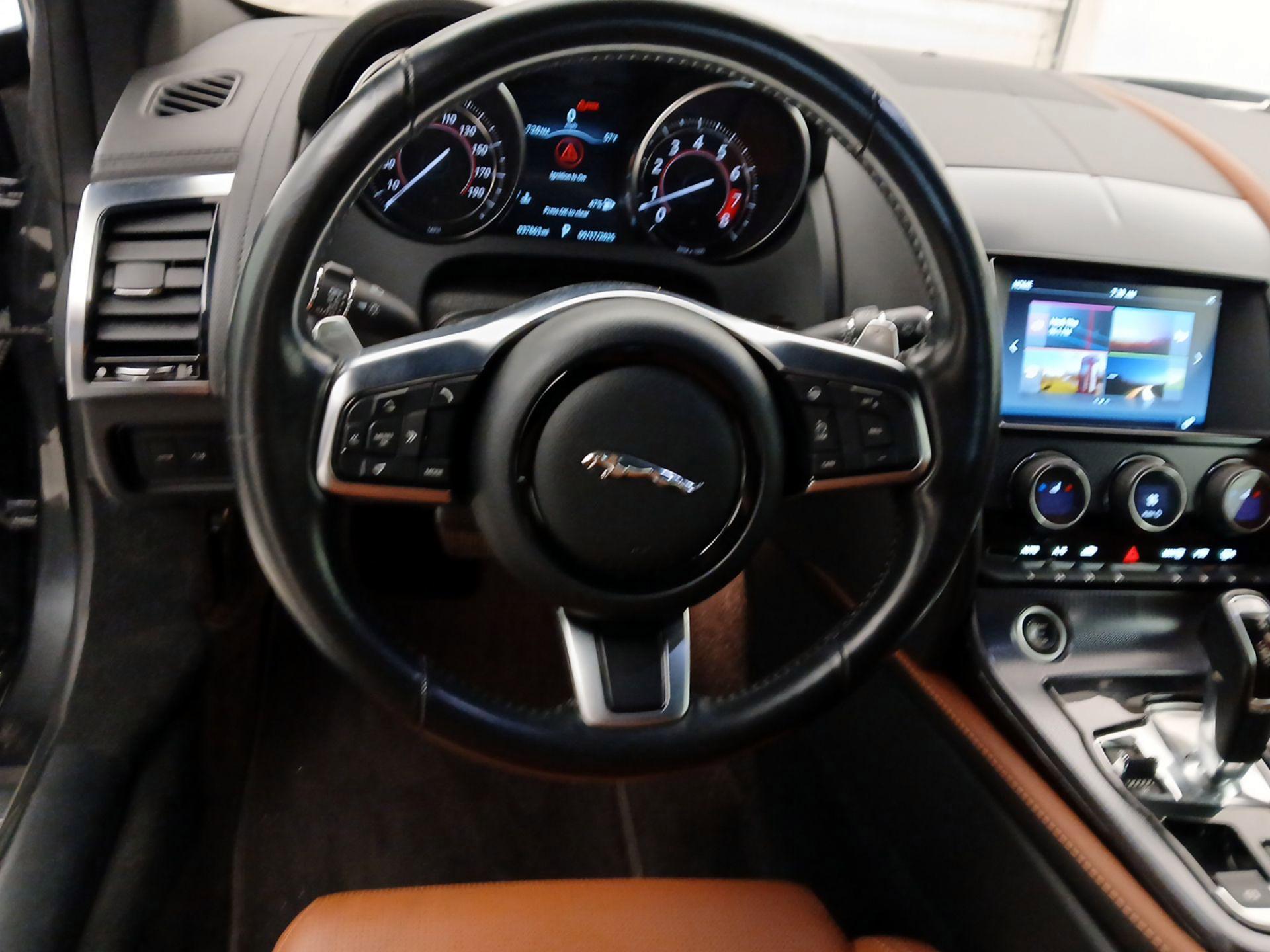 Thumbnail: 2018 Jaguar F-Type - 10