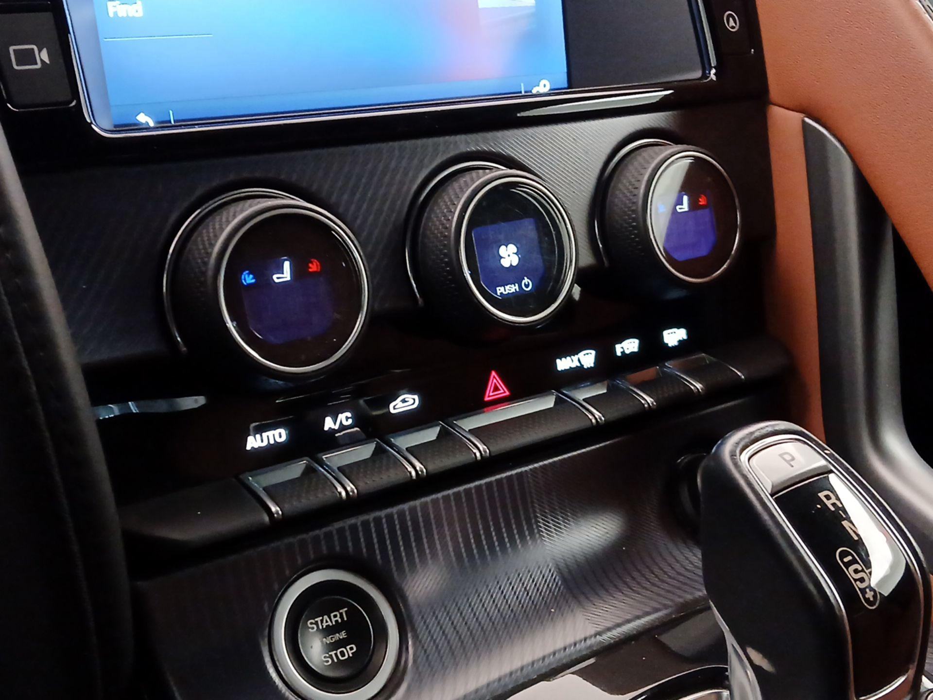 Thumbnail: 2018 Jaguar F-Type - 16