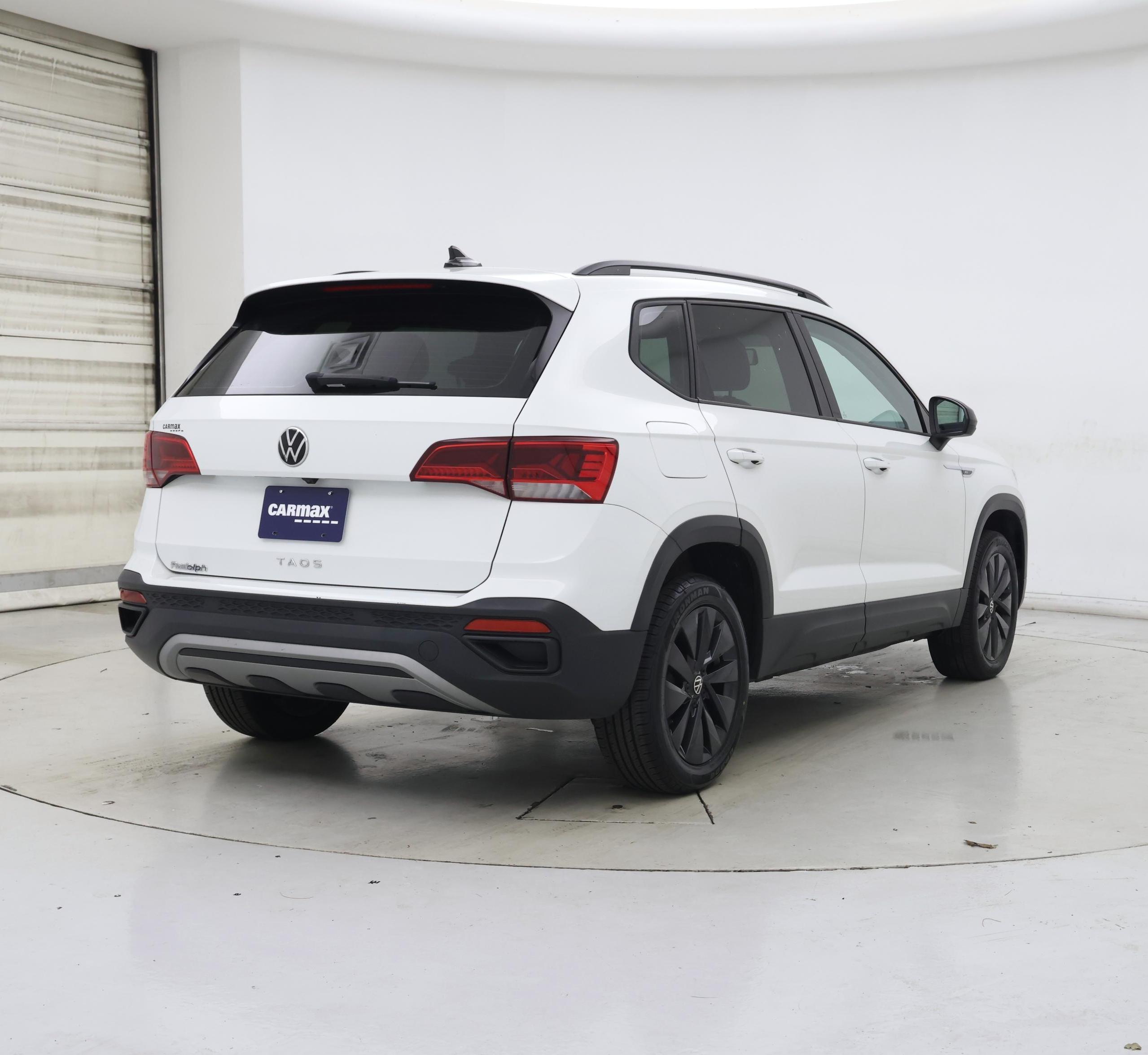 Thumbnail: 2022 Volkswagen Taos - 8