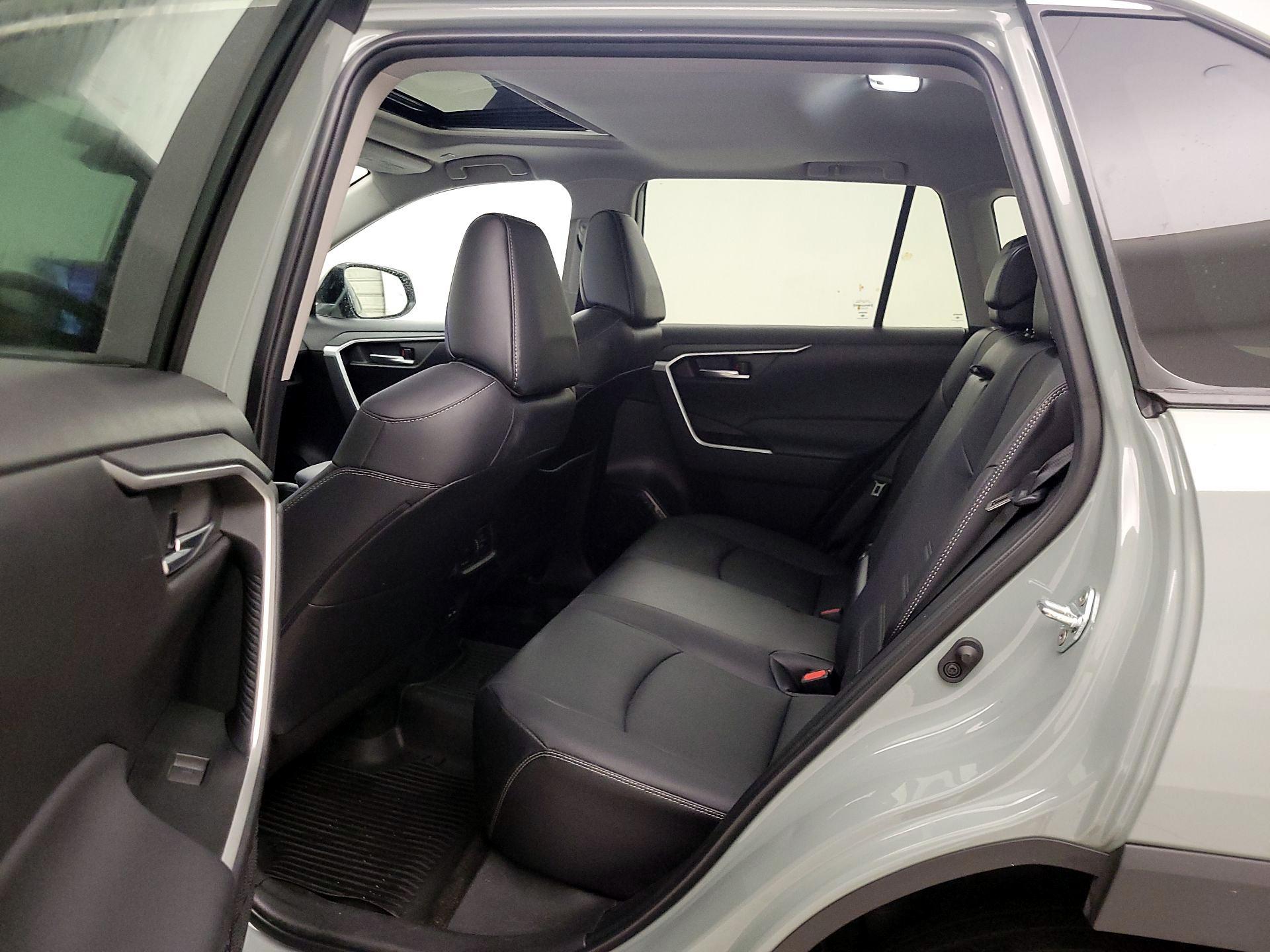 Thumbnail: 2023 Toyota RAV4 - 20