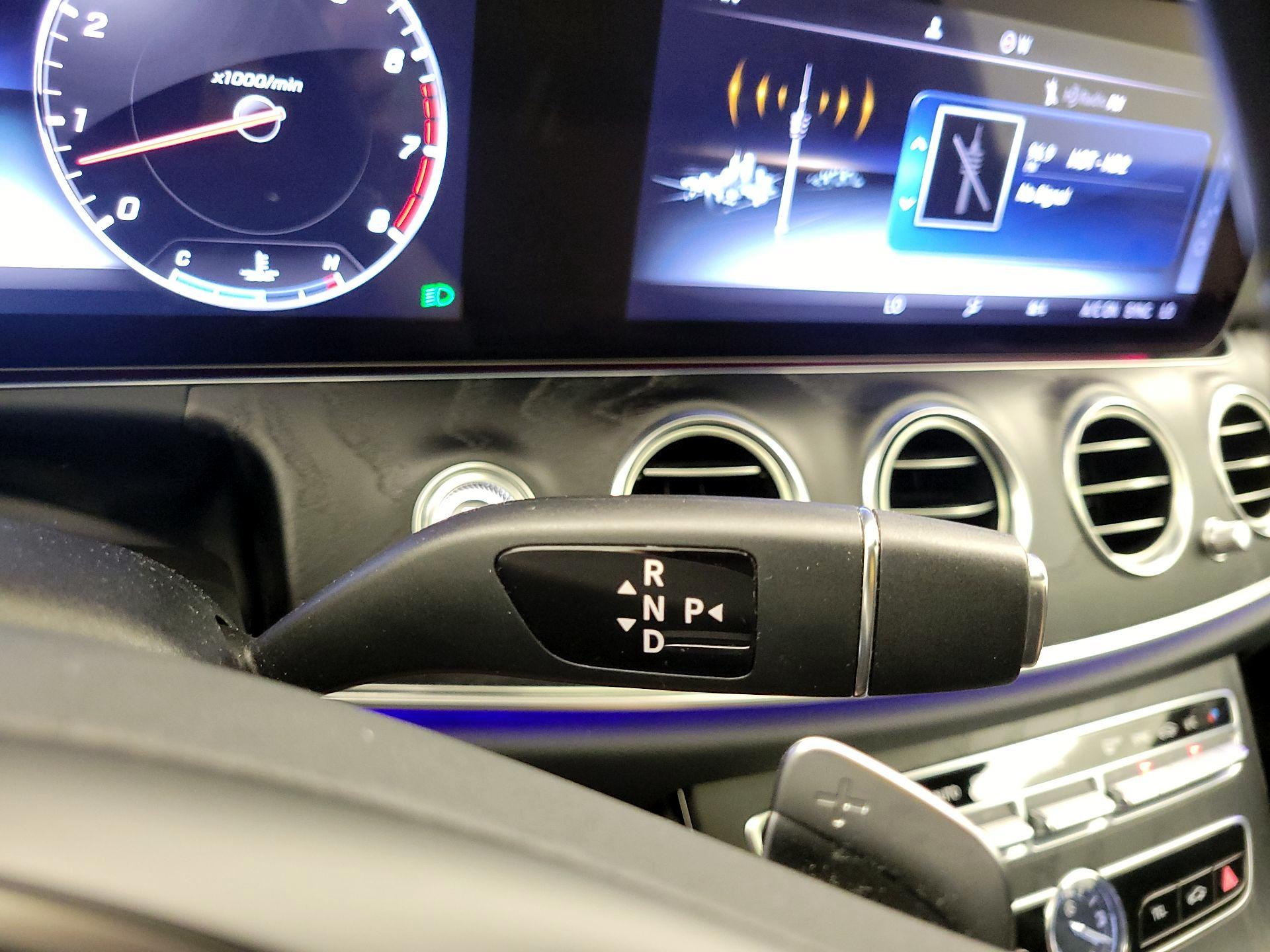 Thumbnail: 2018 Mercedes-Benz E-Class - 17