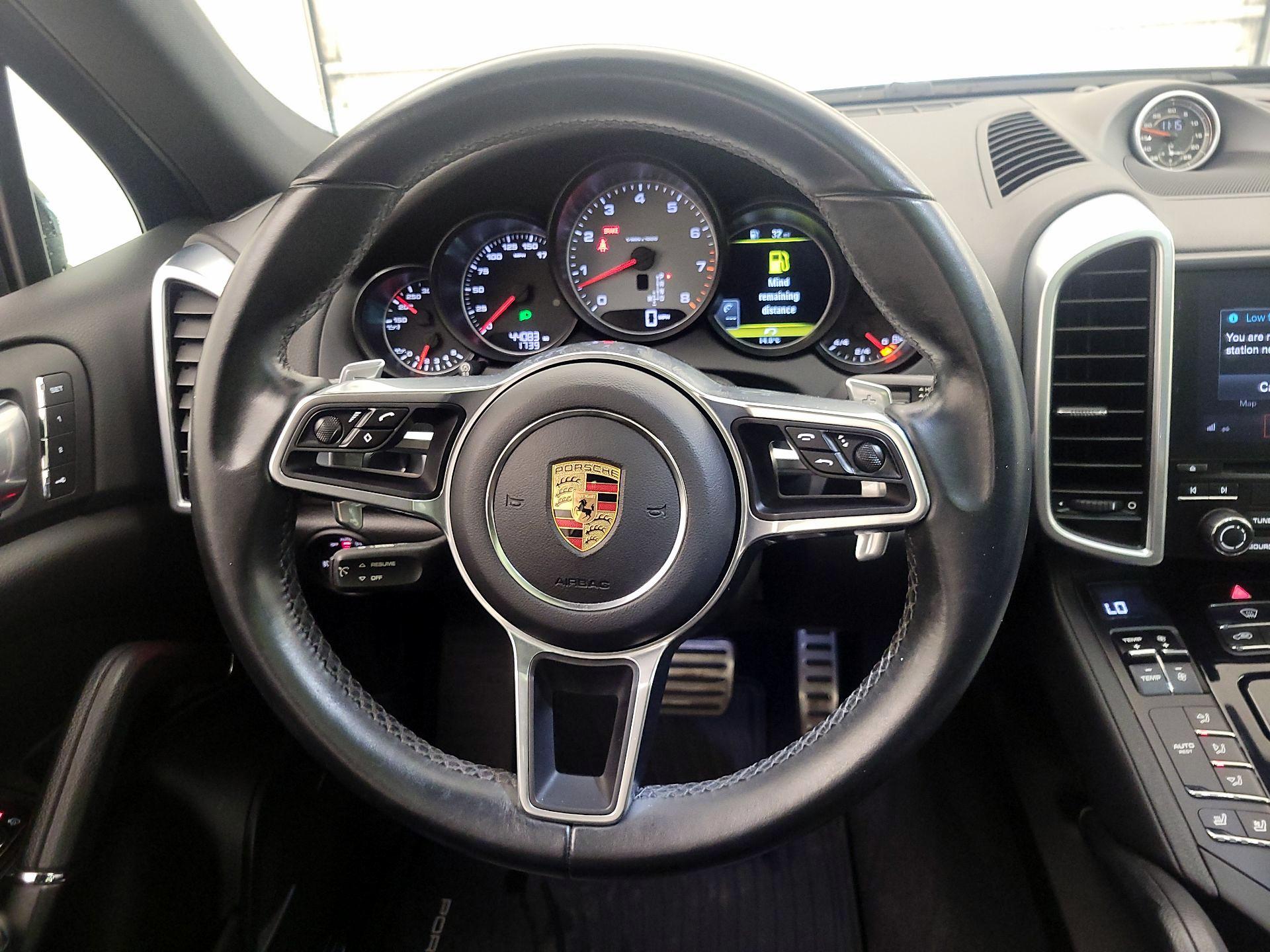 Thumbnail: 2017 Porsche Cayenne - 10