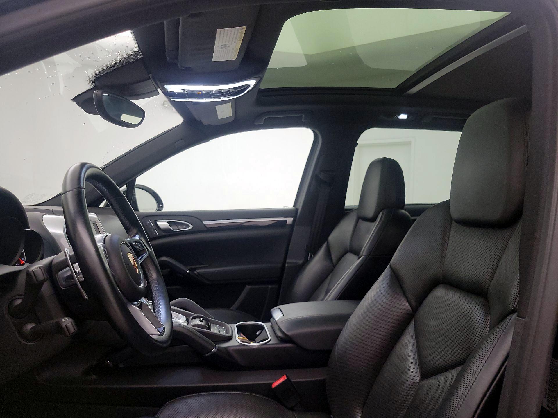 Thumbnail: 2017 Porsche Cayenne - 19