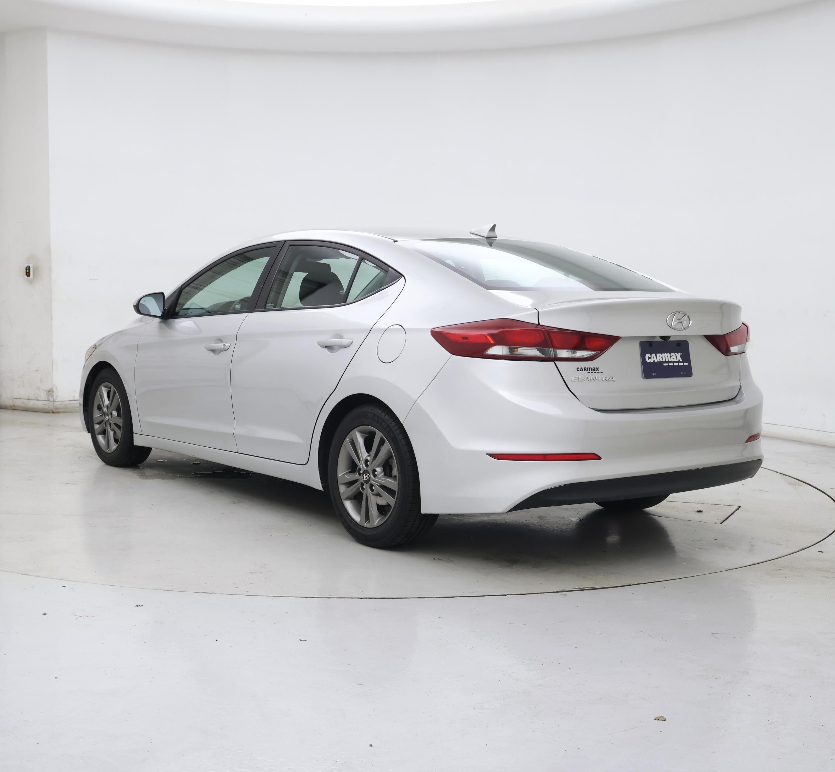 Thumbnail: 2018 Hyundai Elantra - 2