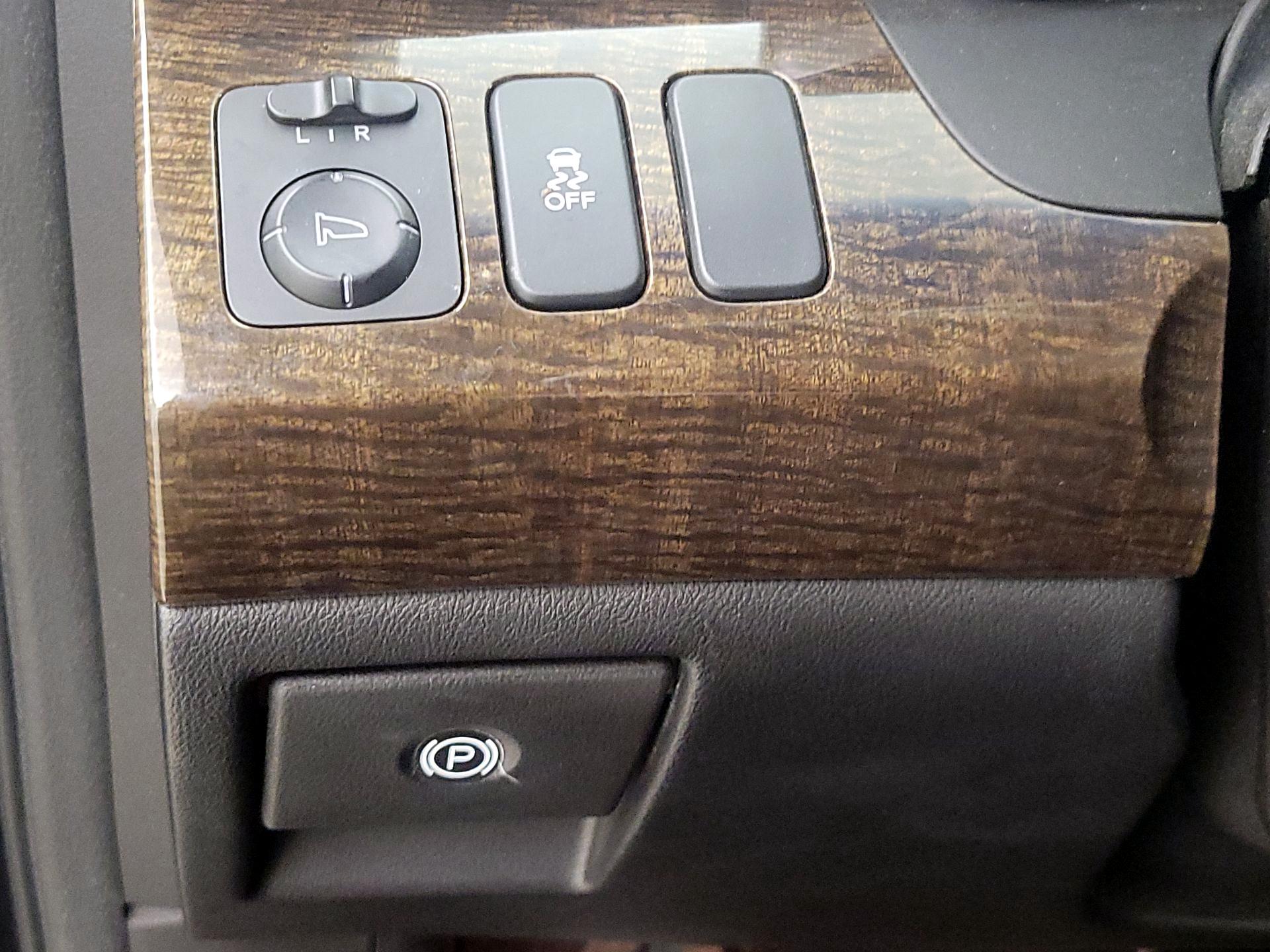 Thumbnail: 2013 Acura MDX - 13