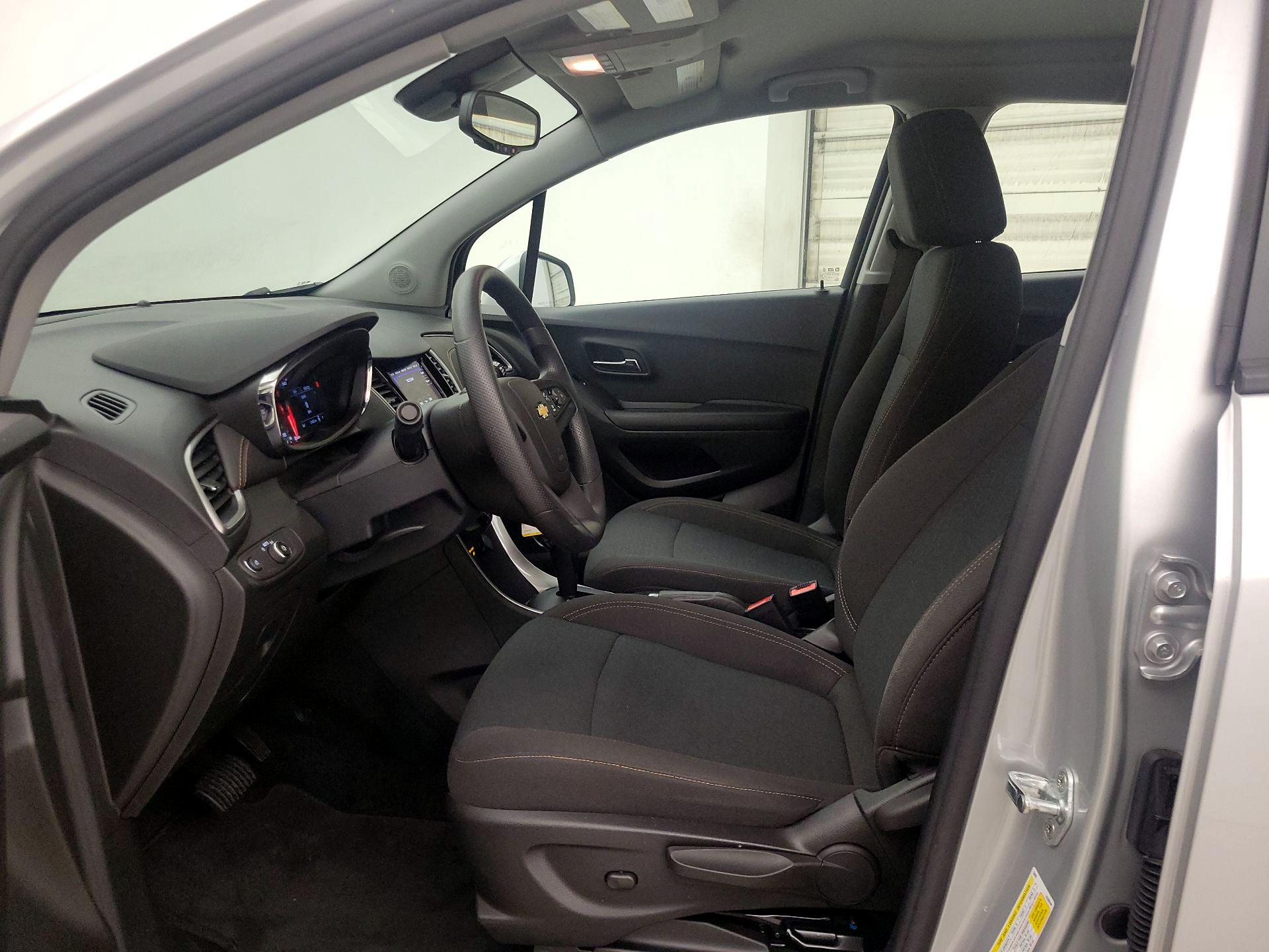 Thumbnail: 2021 Chevrolet Trax - 11