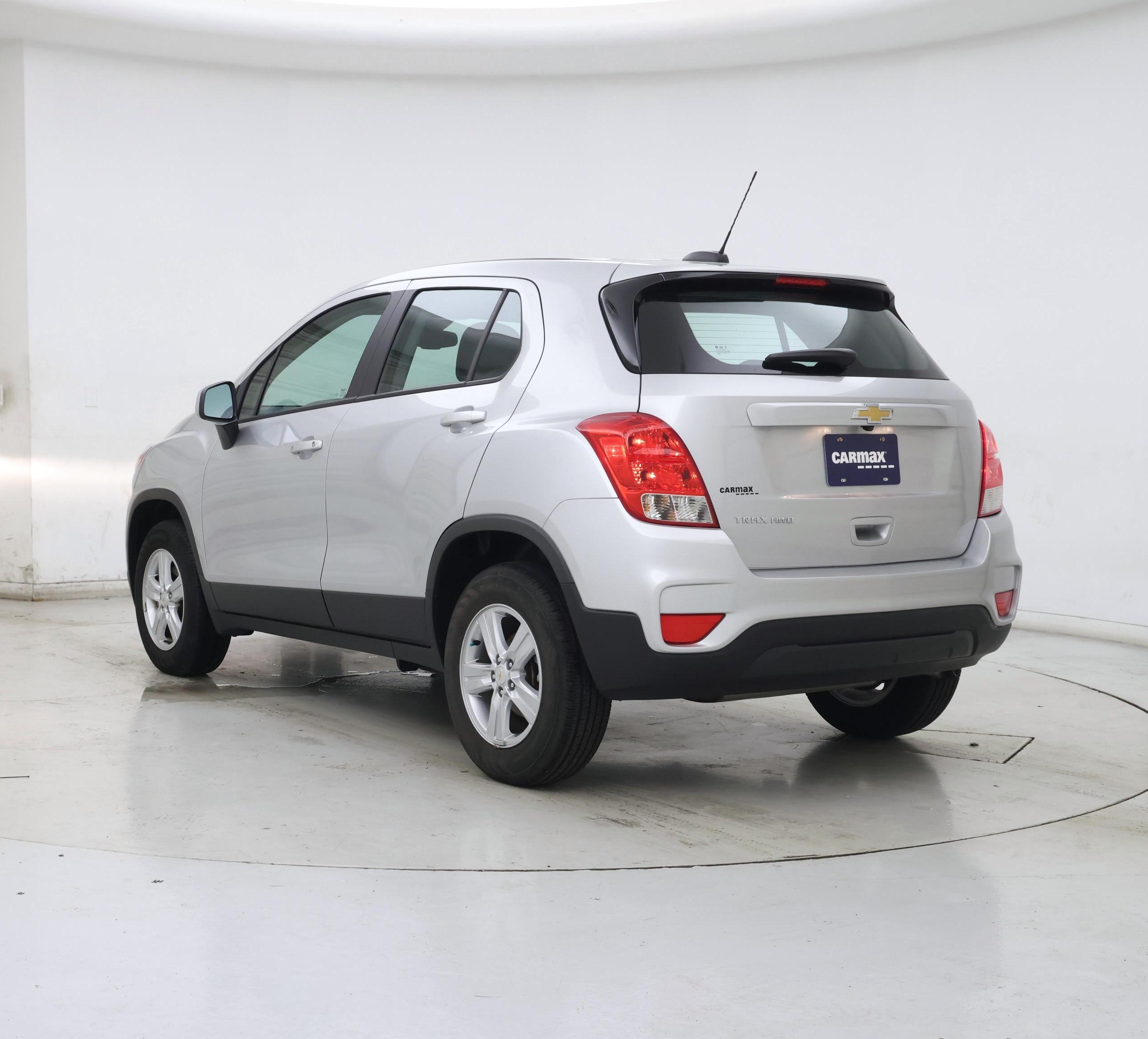 Thumbnail: 2021 Chevrolet Trax - 2