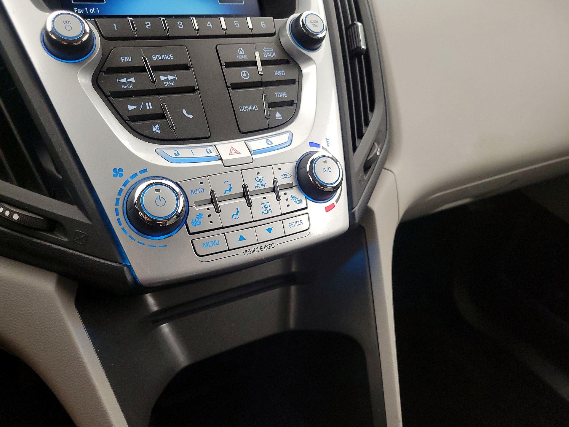 Thumbnail: 2015 Chevrolet Equinox - 15