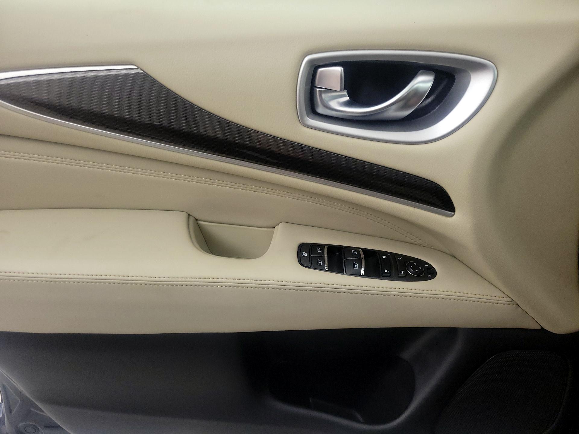 Thumbnail: 2019 INFINITI QX60 - 12