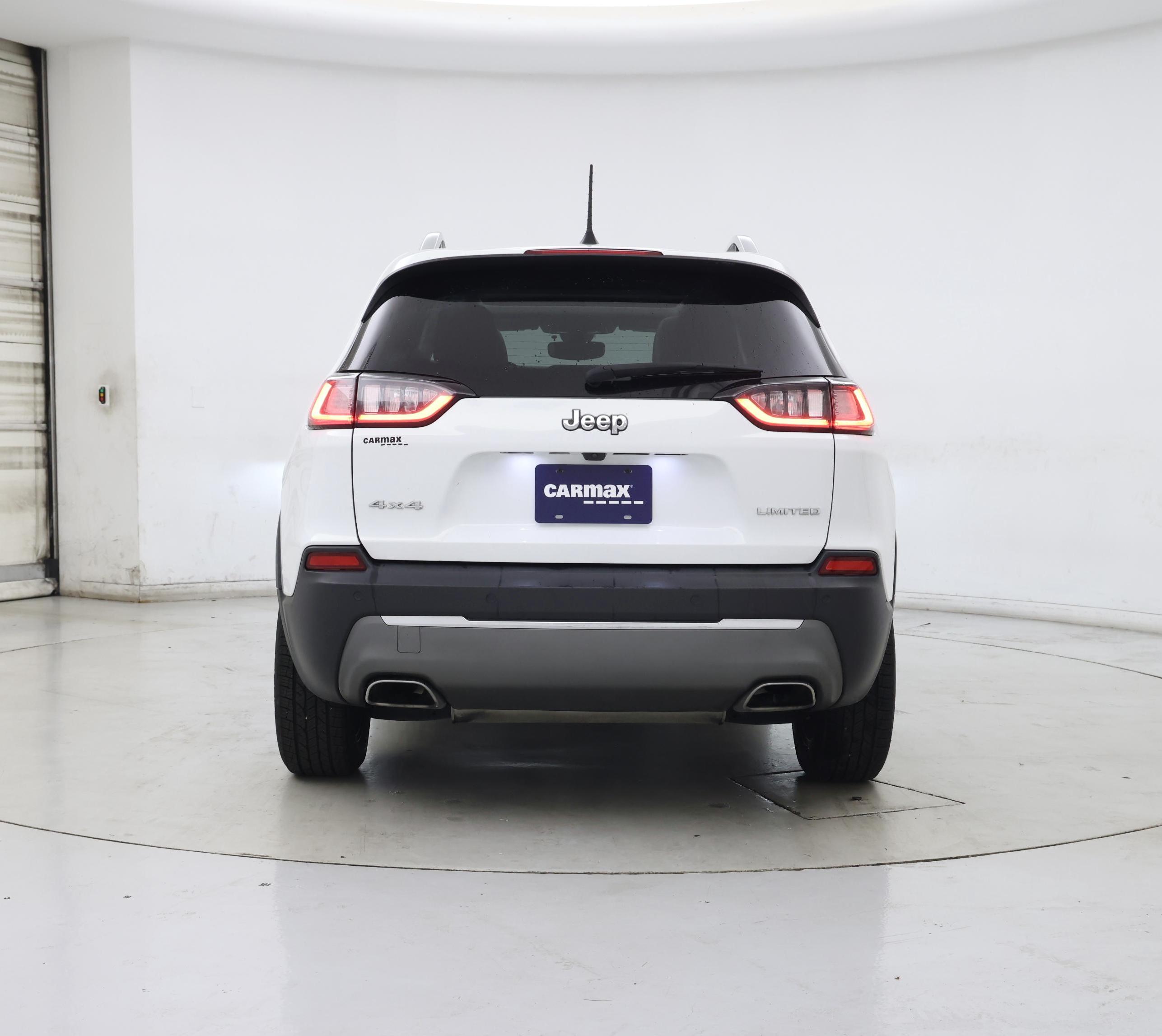 Thumbnail: 2019 Jeep Cherokee - 6